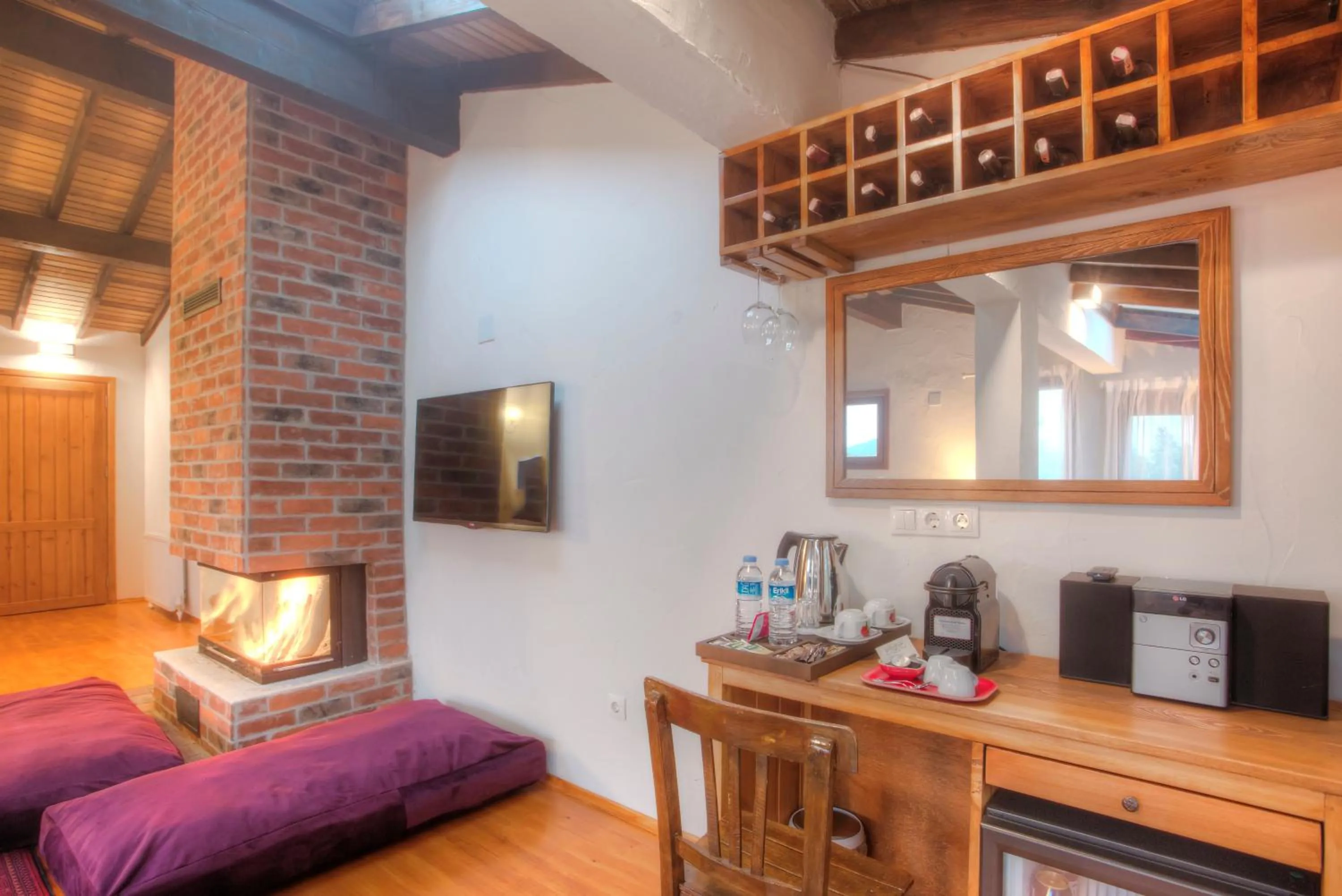 Decorative detail, Bed in Ephesus Lodge