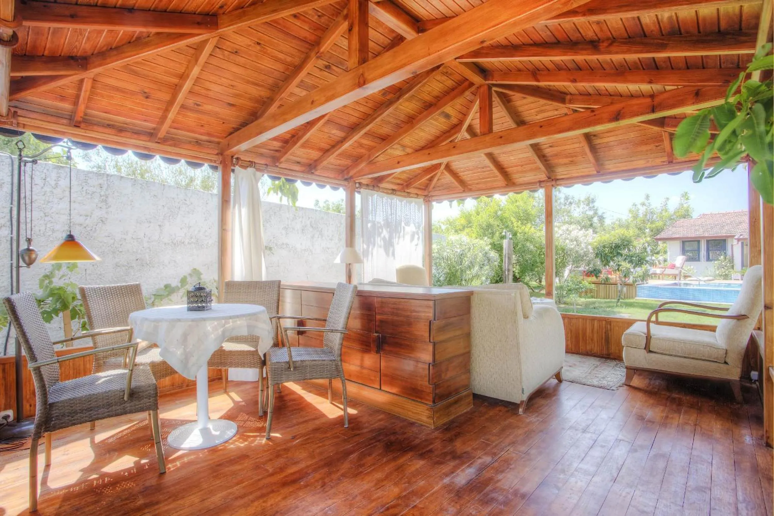 Communal lounge/ TV room in Ephesus Lodge