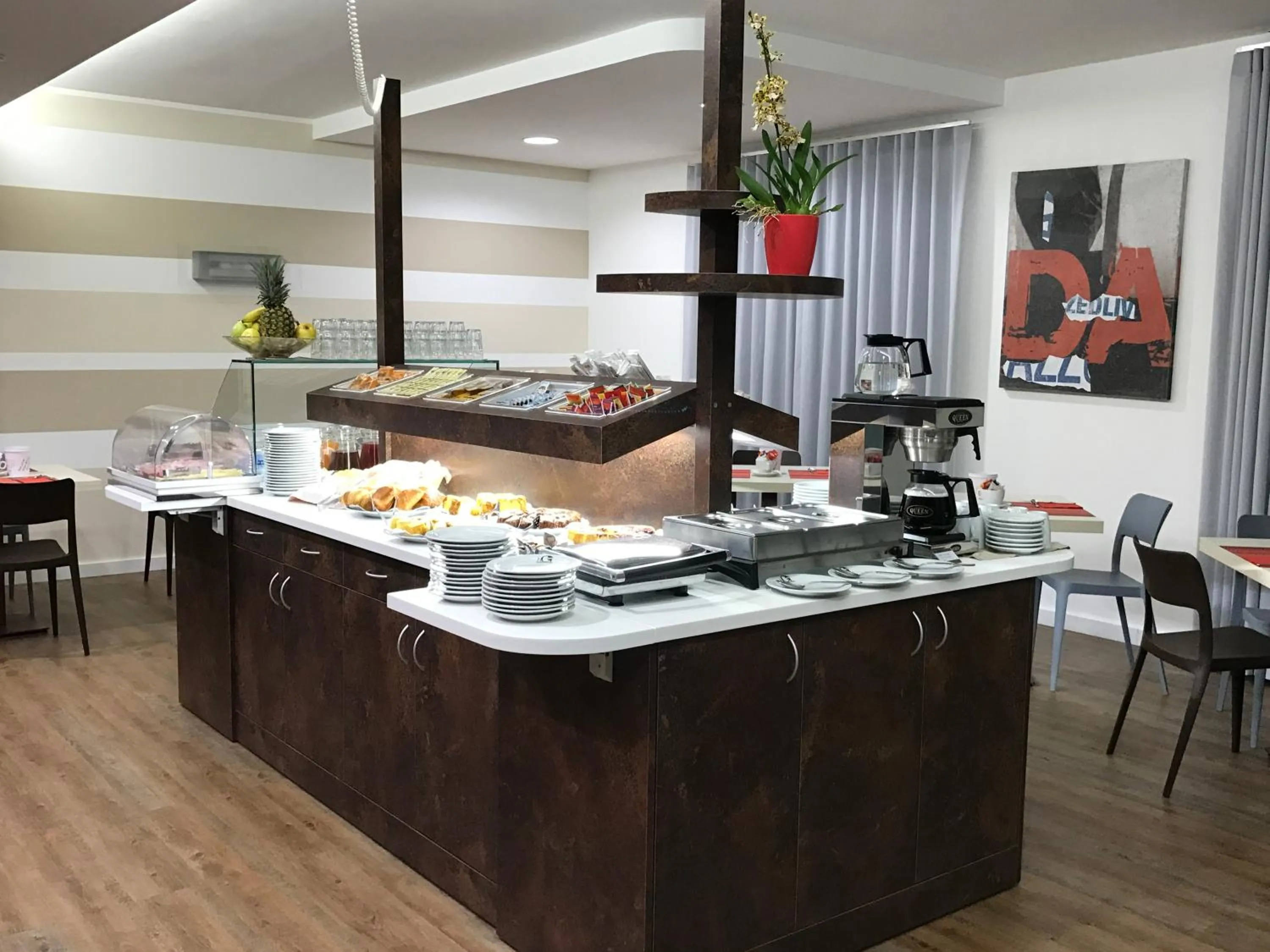 Restaurant/places to eat in Hotel Gardenia