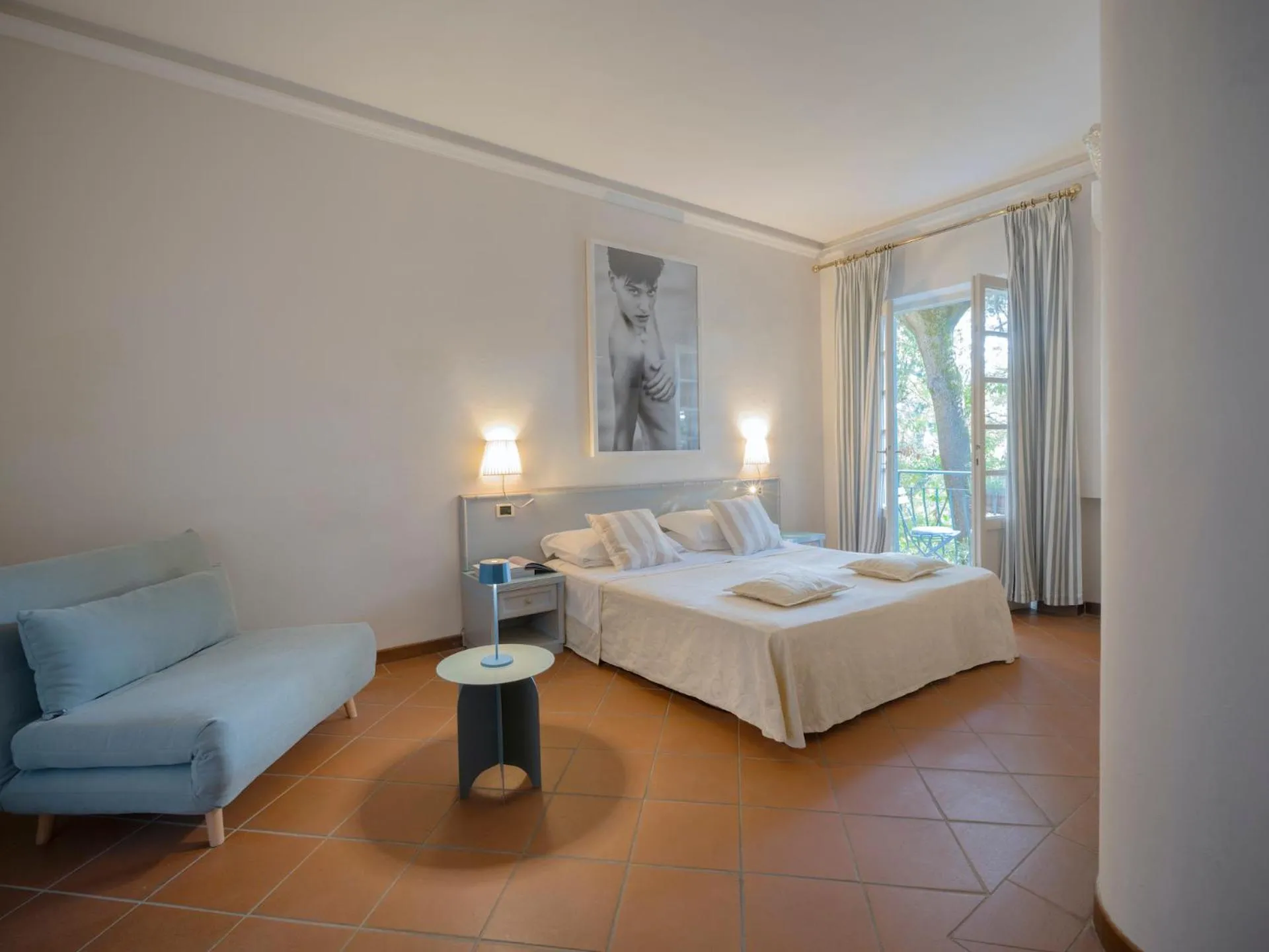 Bed in Hotel Mignon