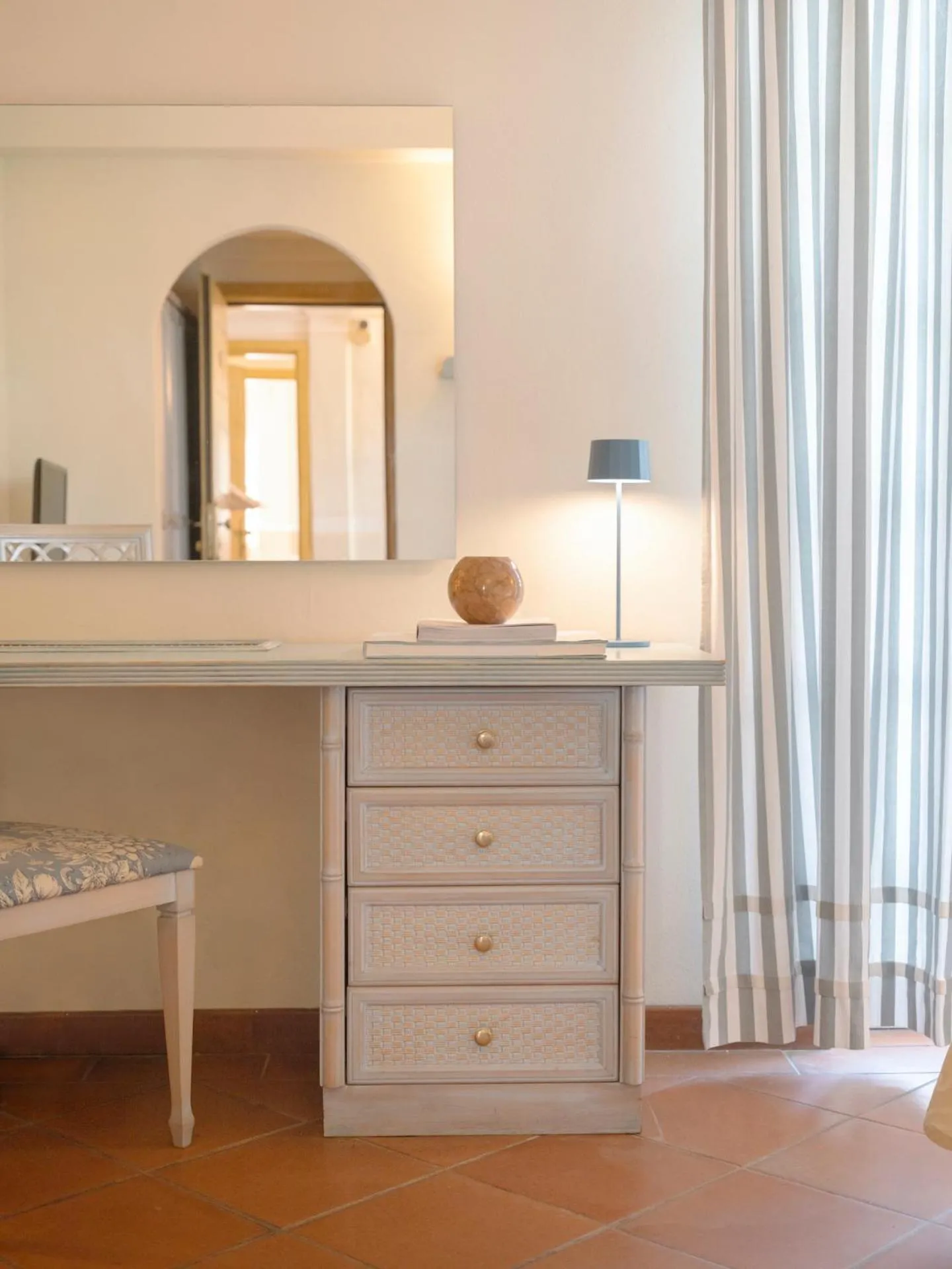 furniture in Hotel Mignon