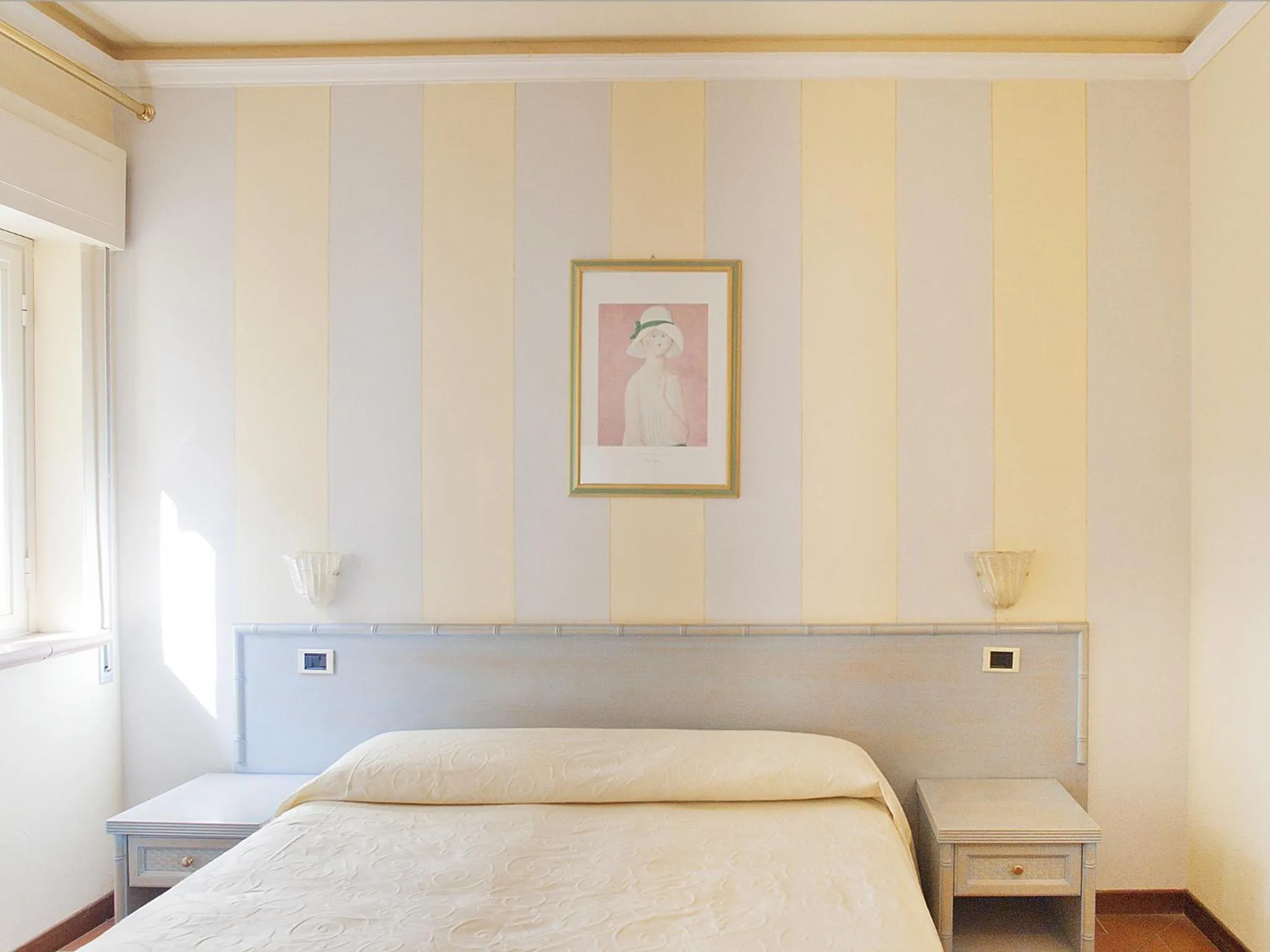 Photo of the whole room, Bed in Hotel Mignon