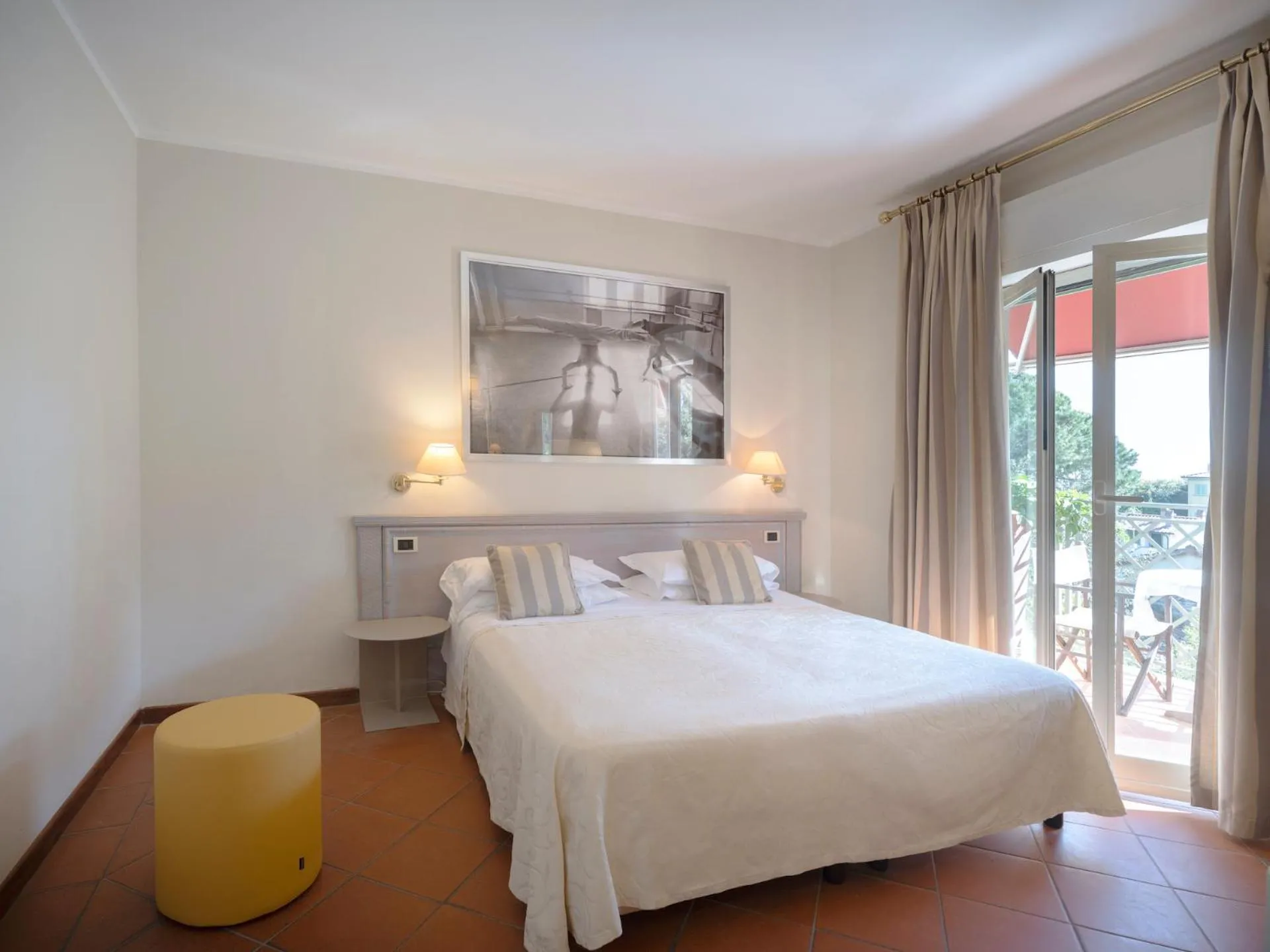 Bed in Hotel Mignon