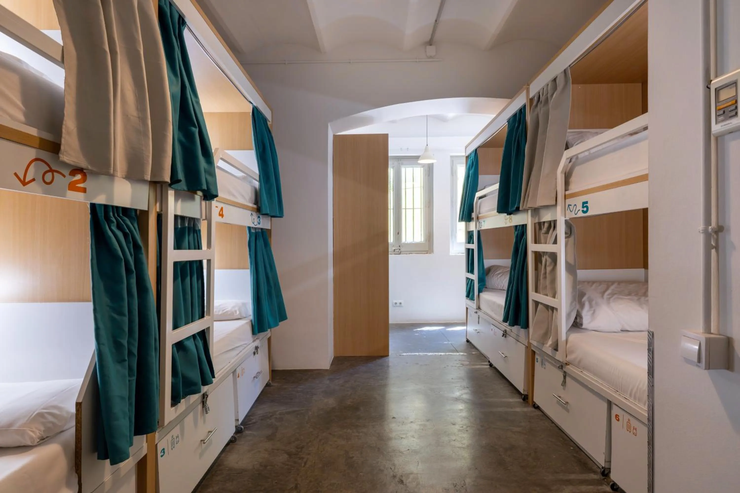Photo of the whole room, Bed in The Loft House Barcelona