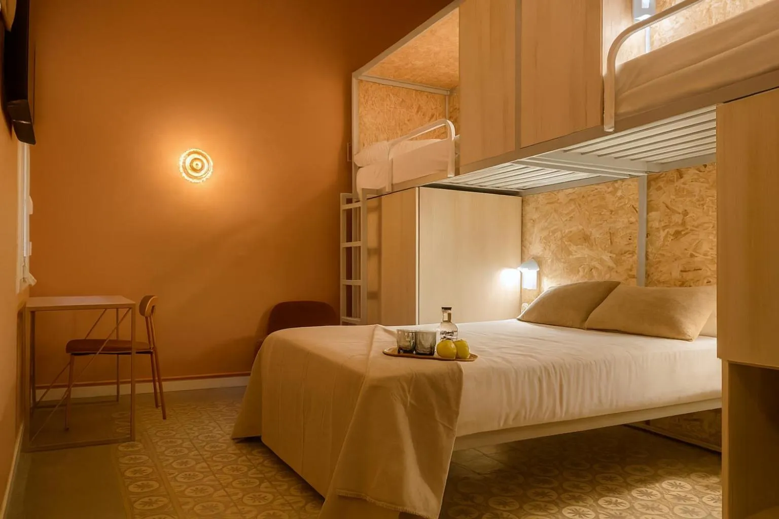 Photo of the whole room, Bed in The Loft House Barcelona