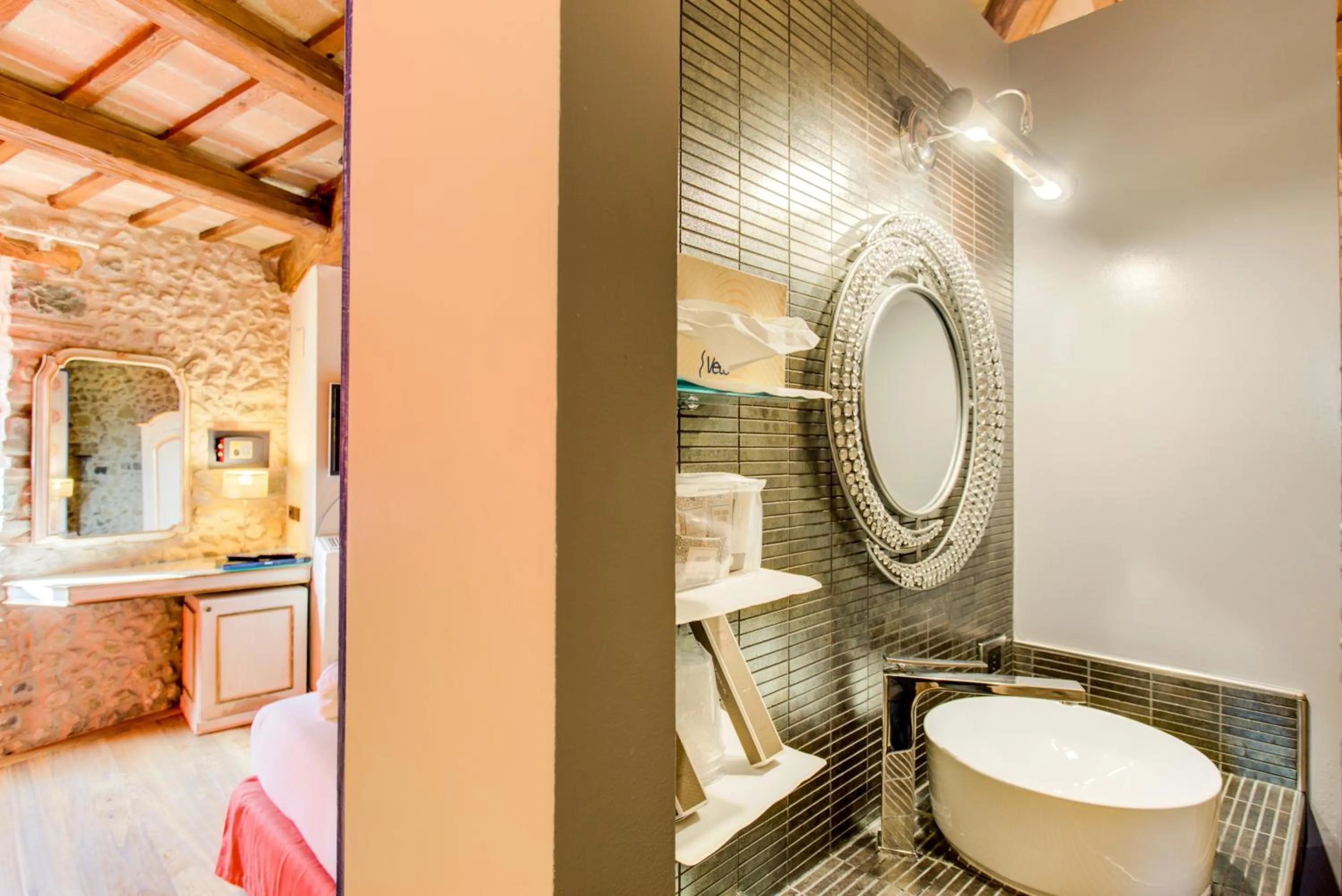 Bathroom in Oste del Castello Wellness & Bike Hotel