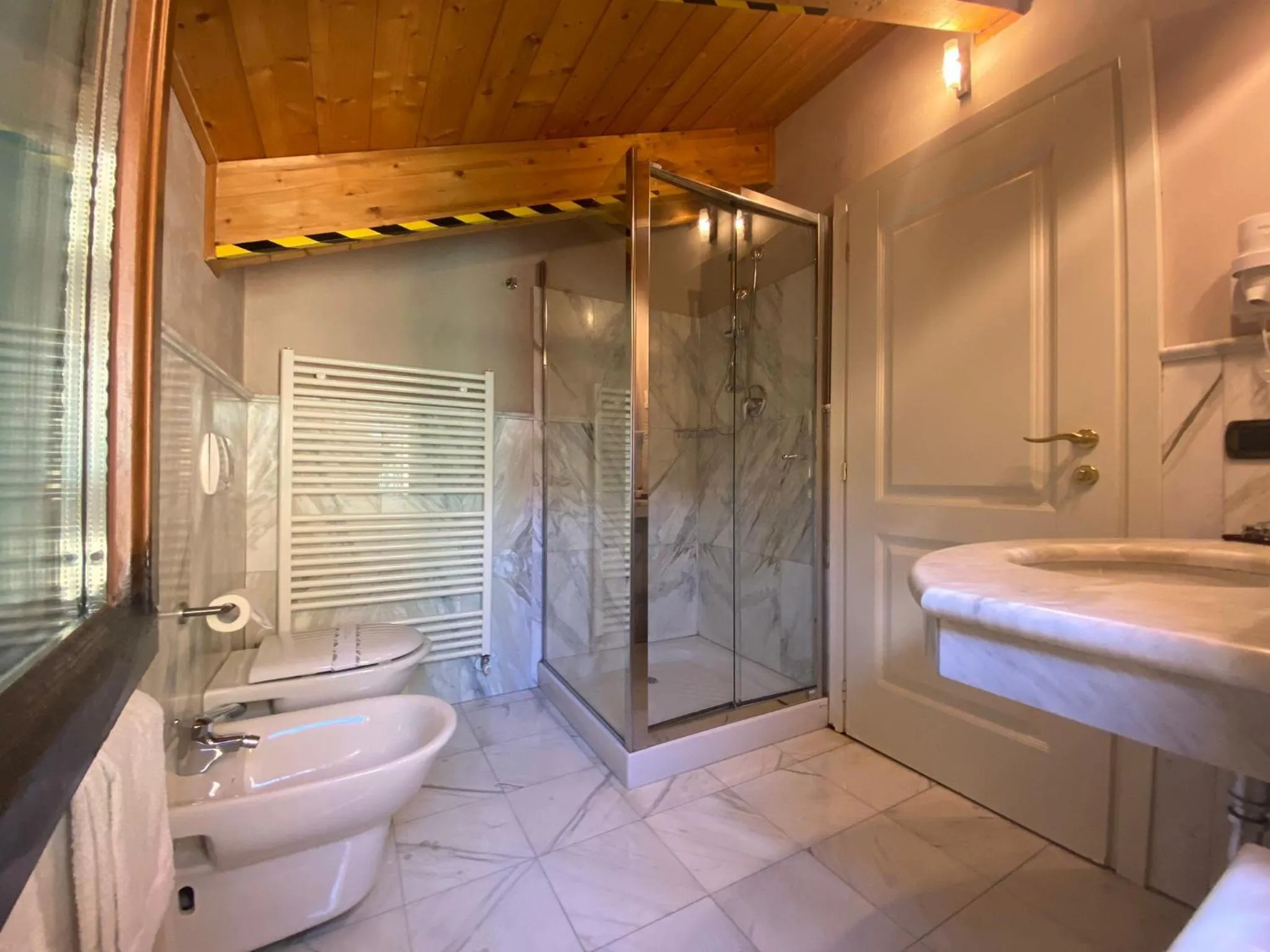 Bathroom in Oste del Castello Wellness & Bike Hotel