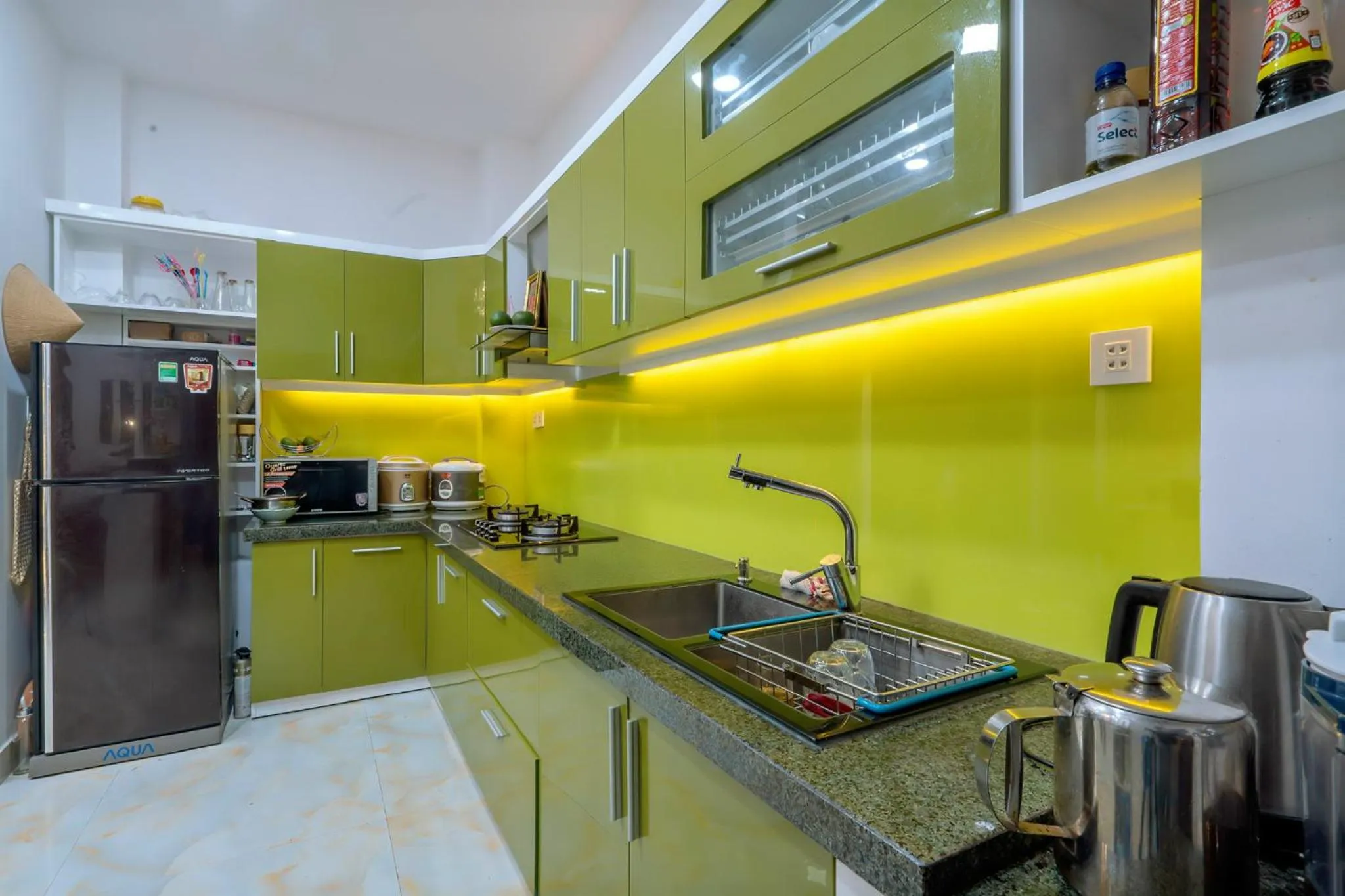 Communal kitchen in Villa Lake Shore Hoi An