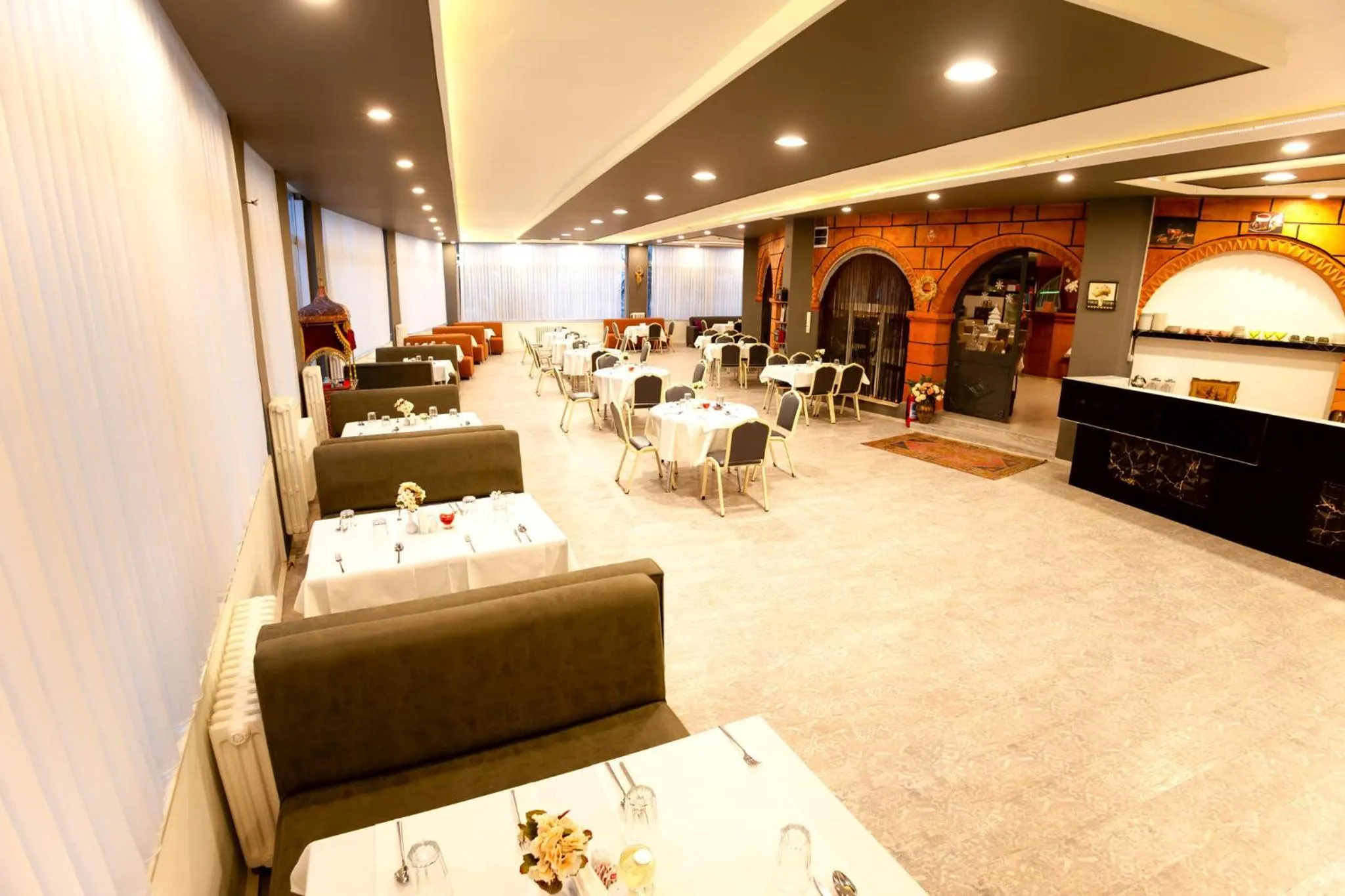 Restaurant/places to eat in Continent Hotel Kapadokus Thermal