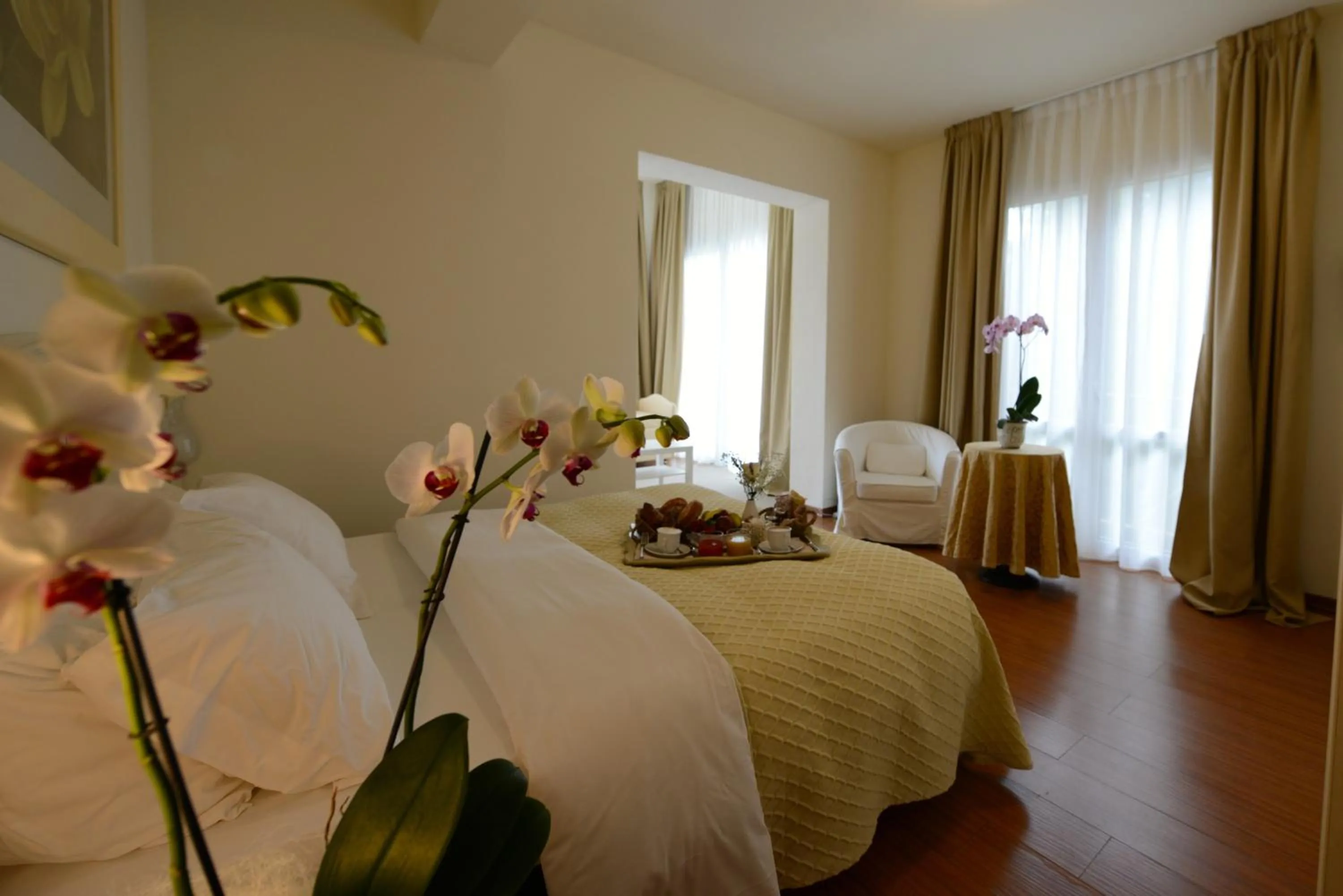 Photo of the whole room, Bed in Hotel Viscardo