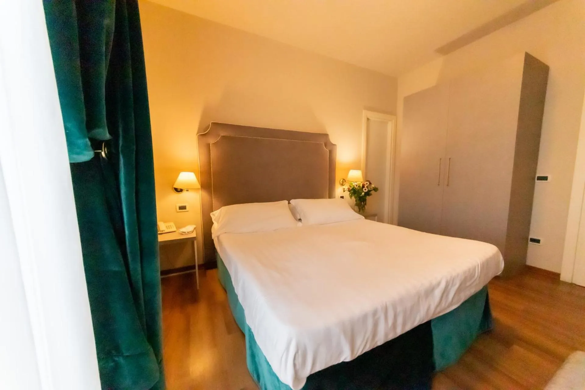 Bed in Hotel Viscardo