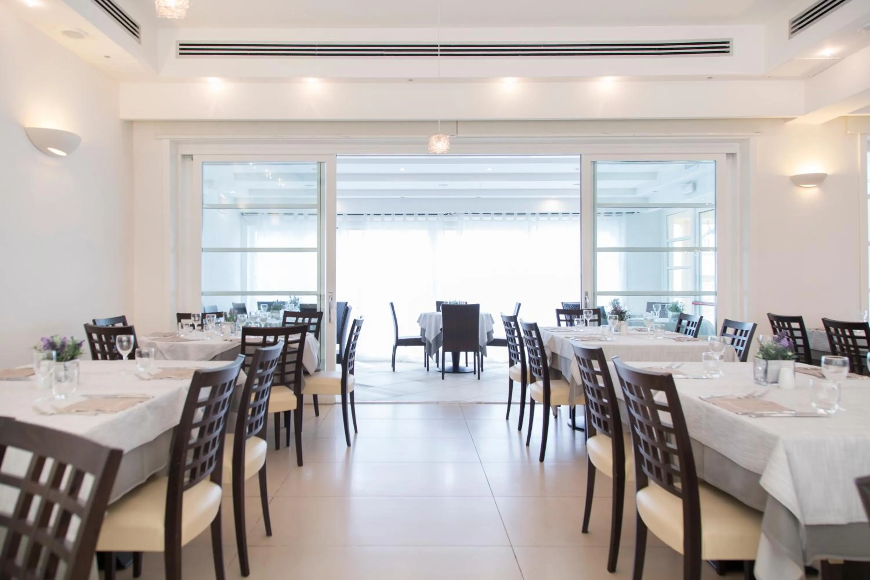 Restaurant/places to eat in AHR Baja Hotel & Spa Cannigione