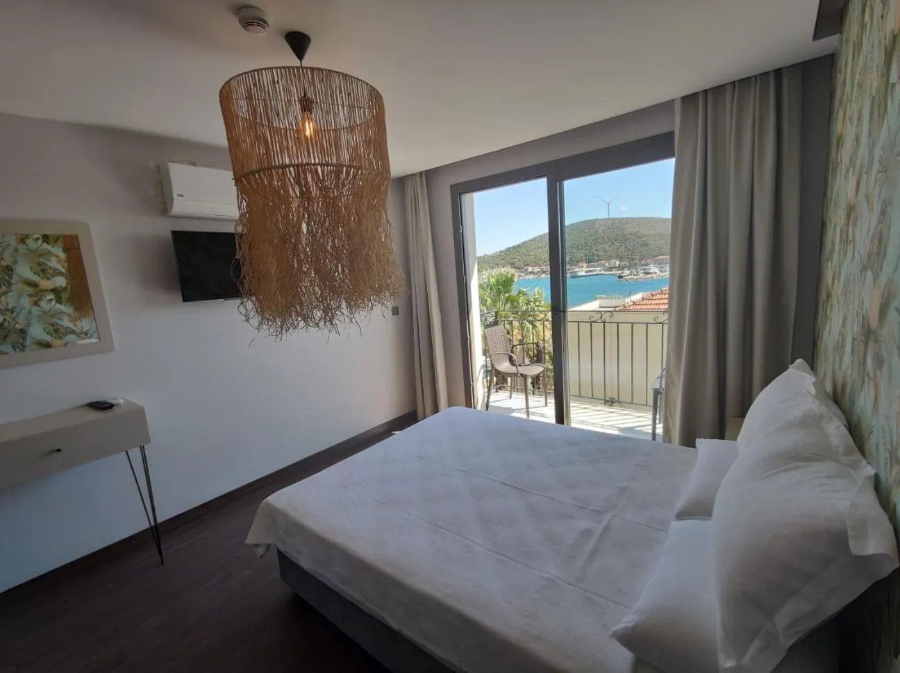 View (from property/room), Bed in Eva Otel Çeşme