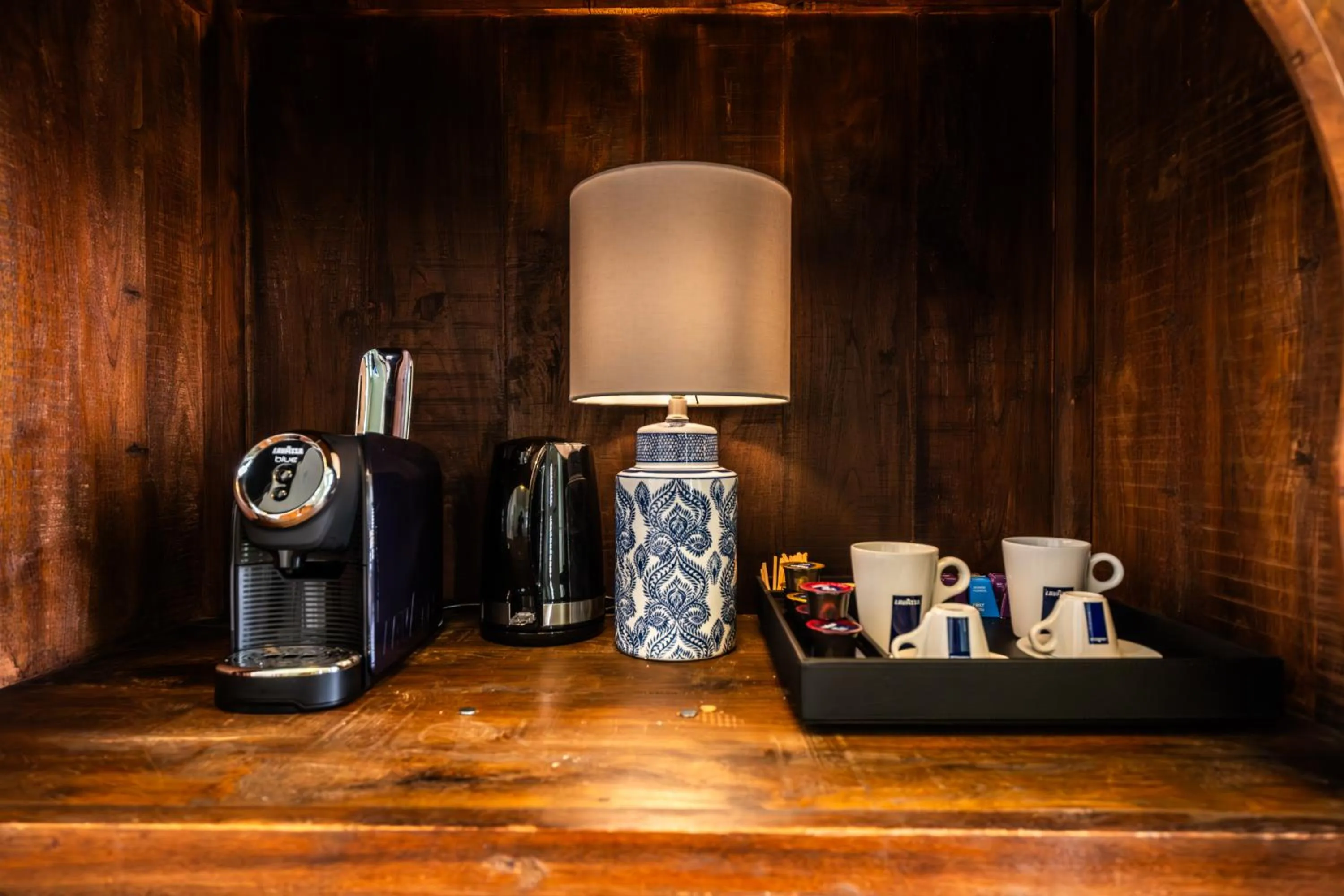 Coffee/tea facilities in Kura Botanica Hotel