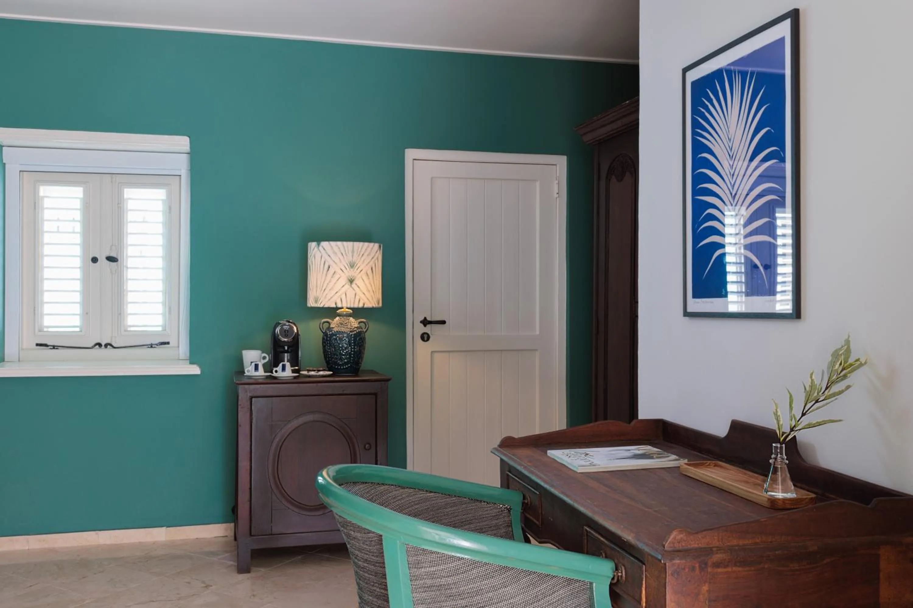 Coffee/tea facilities in Kura Botanica Hotel