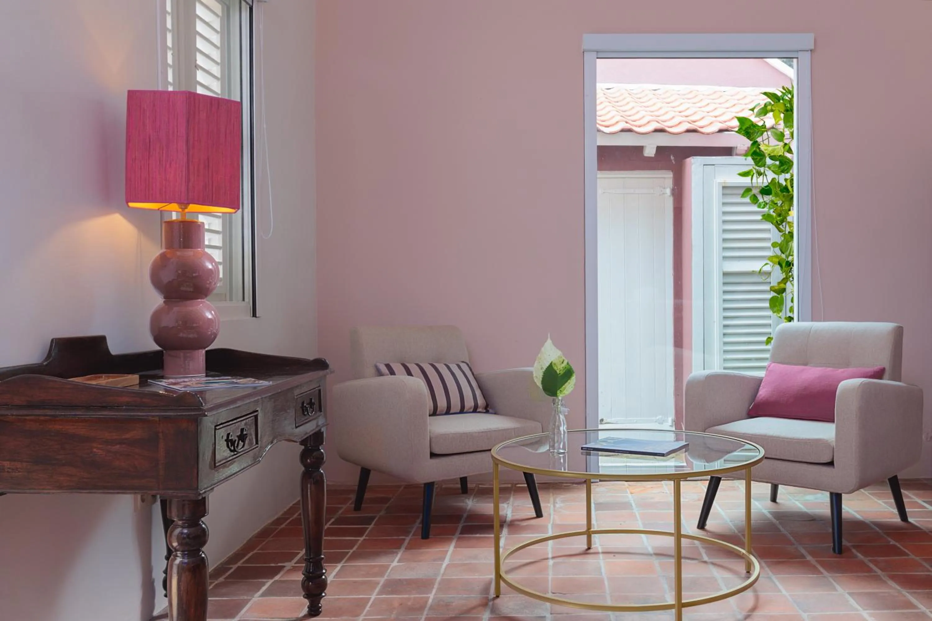 Seating area in Kura Botanica Hotel