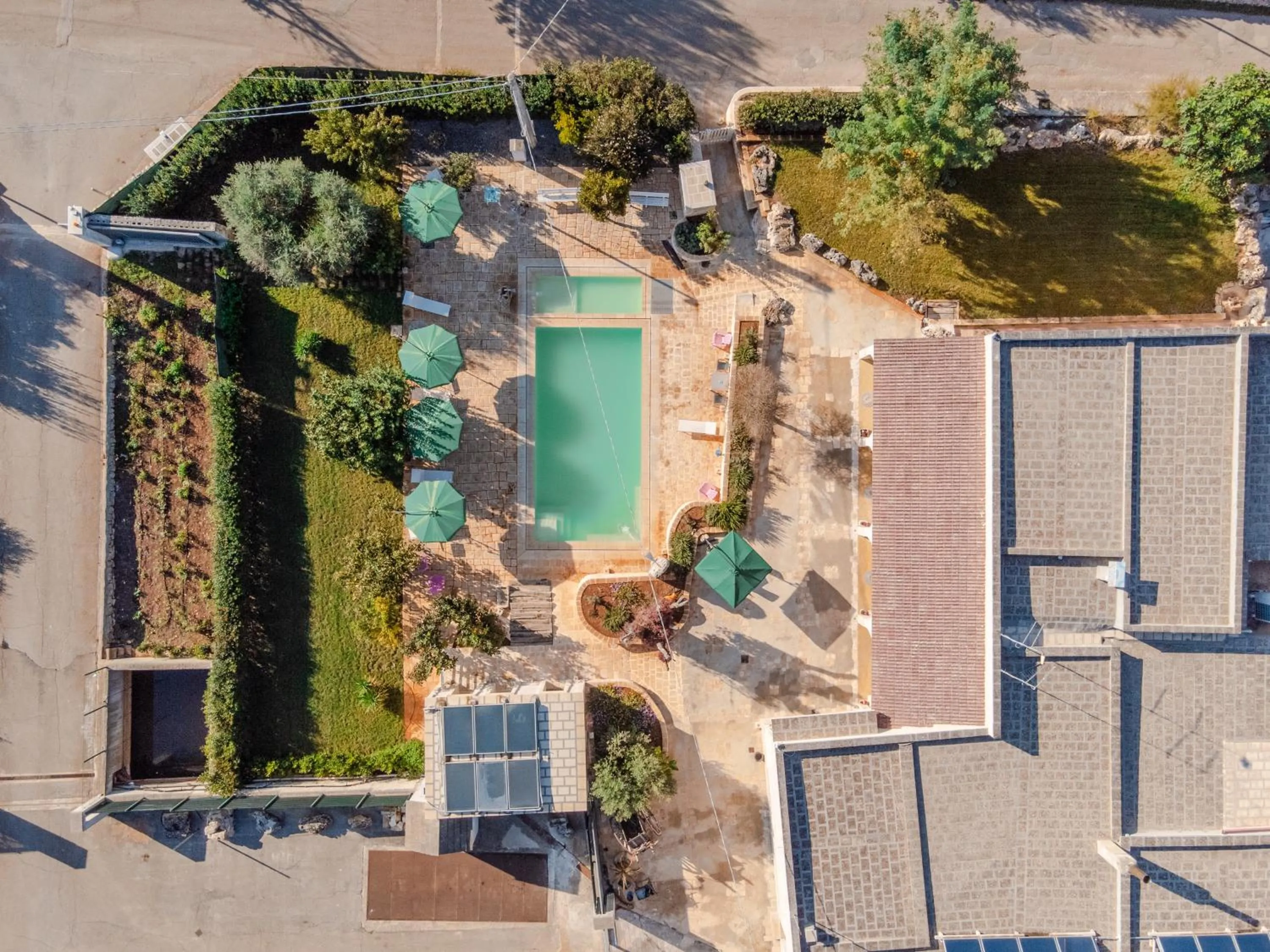 Property building in Casolare Lodedo