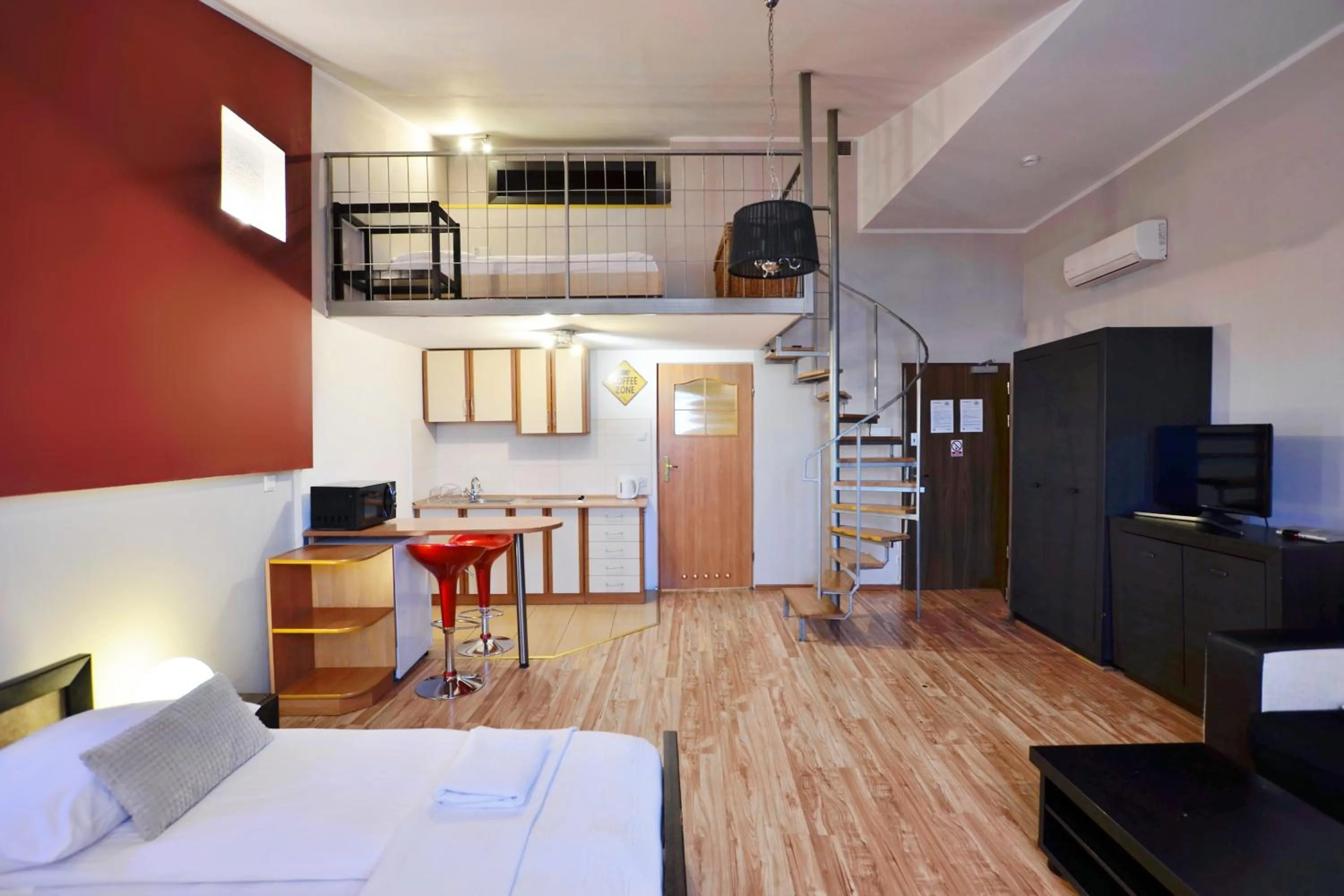 Bed in P&J Apartments Floriańska