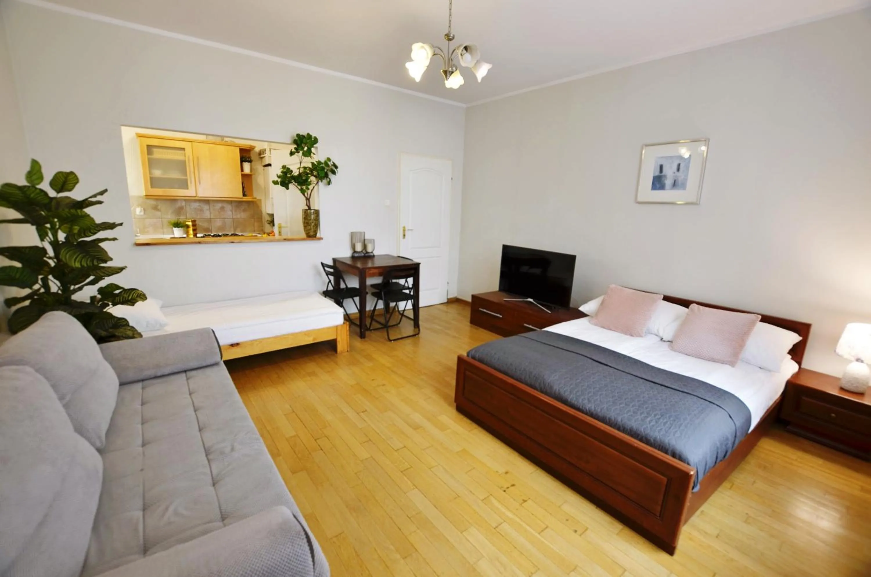 Bed in P&J Apartments Floriańska