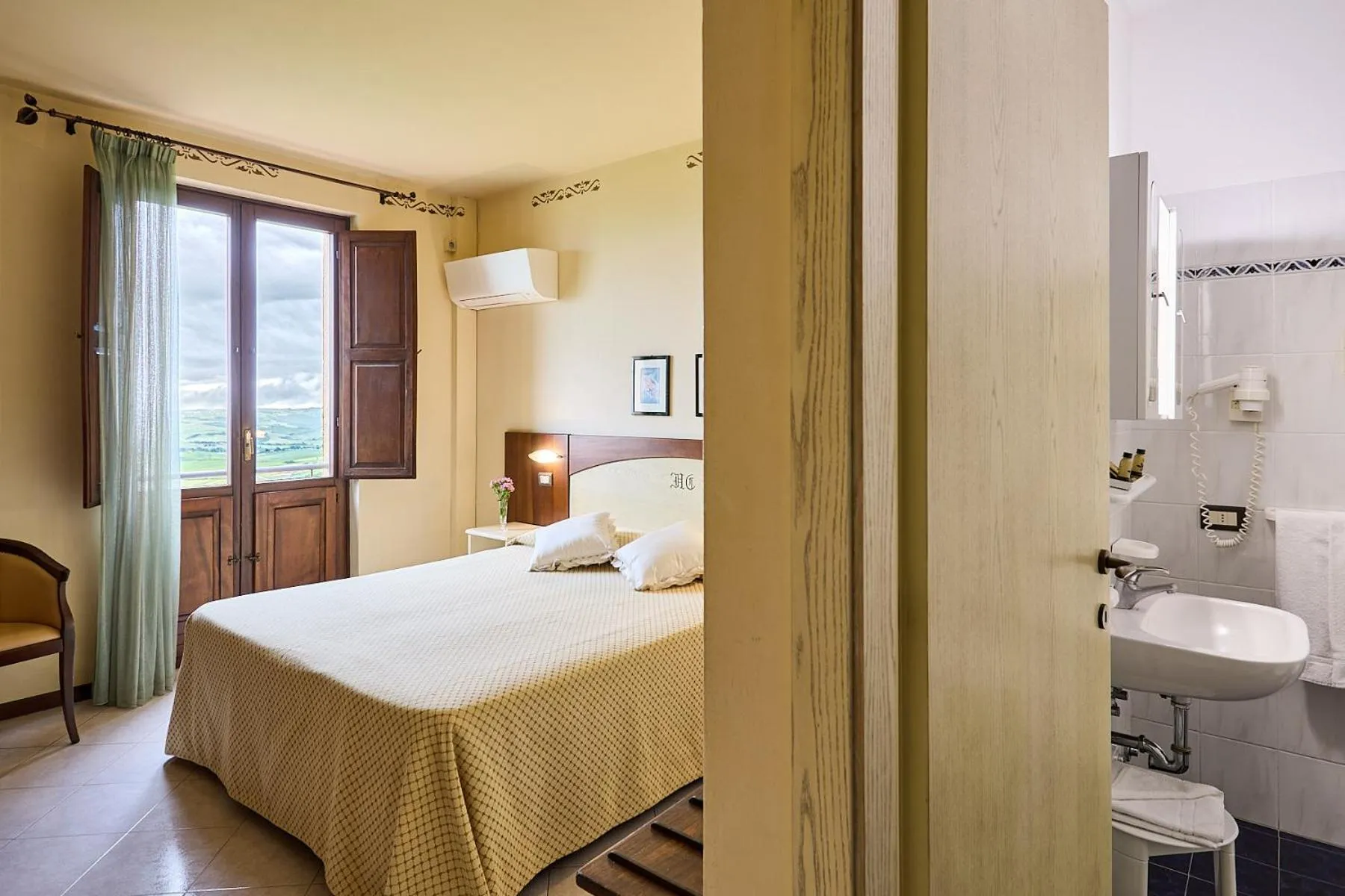 Bed in Hotel Dei Capitani