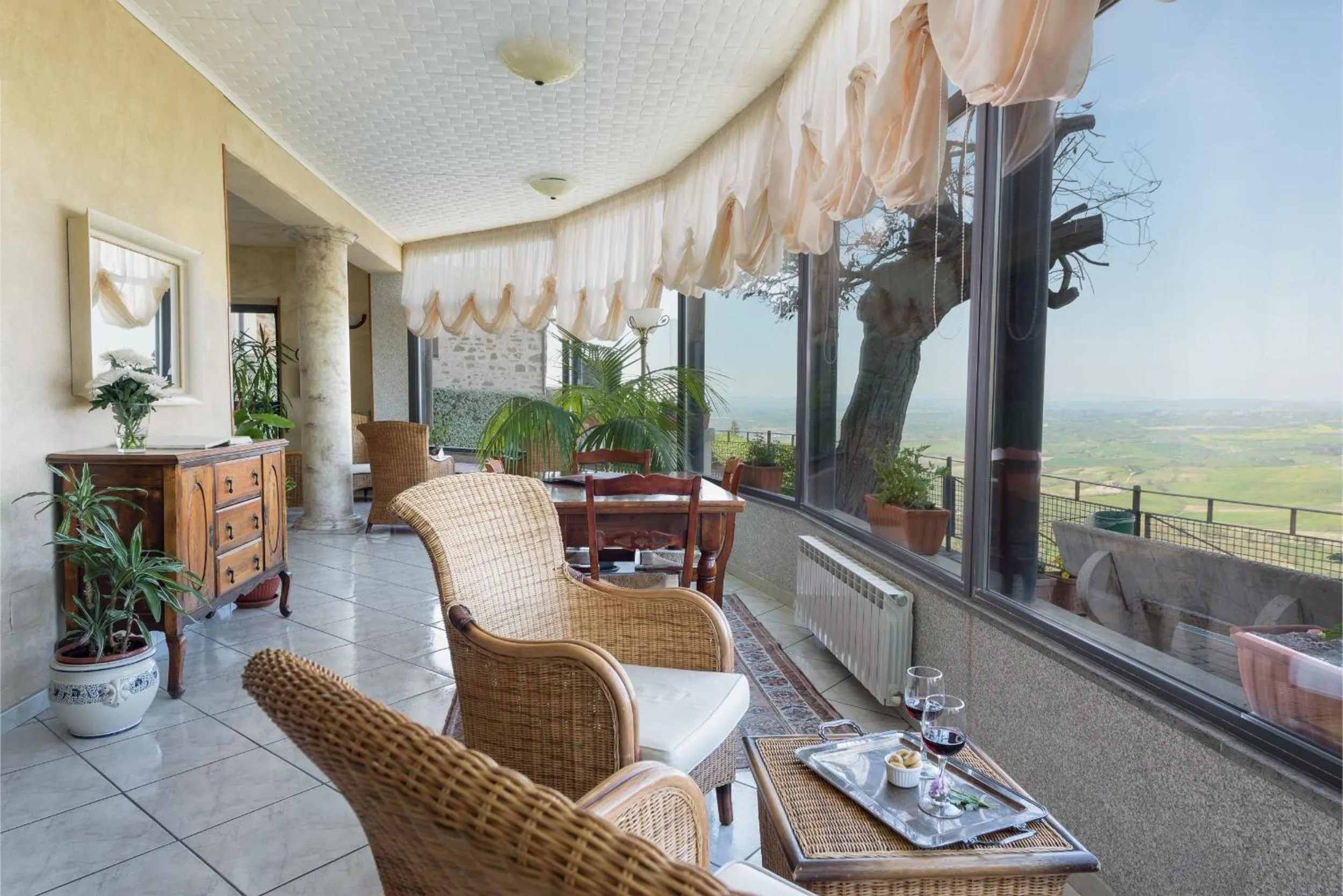 Communal lounge/ TV room in Hotel Dei Capitani