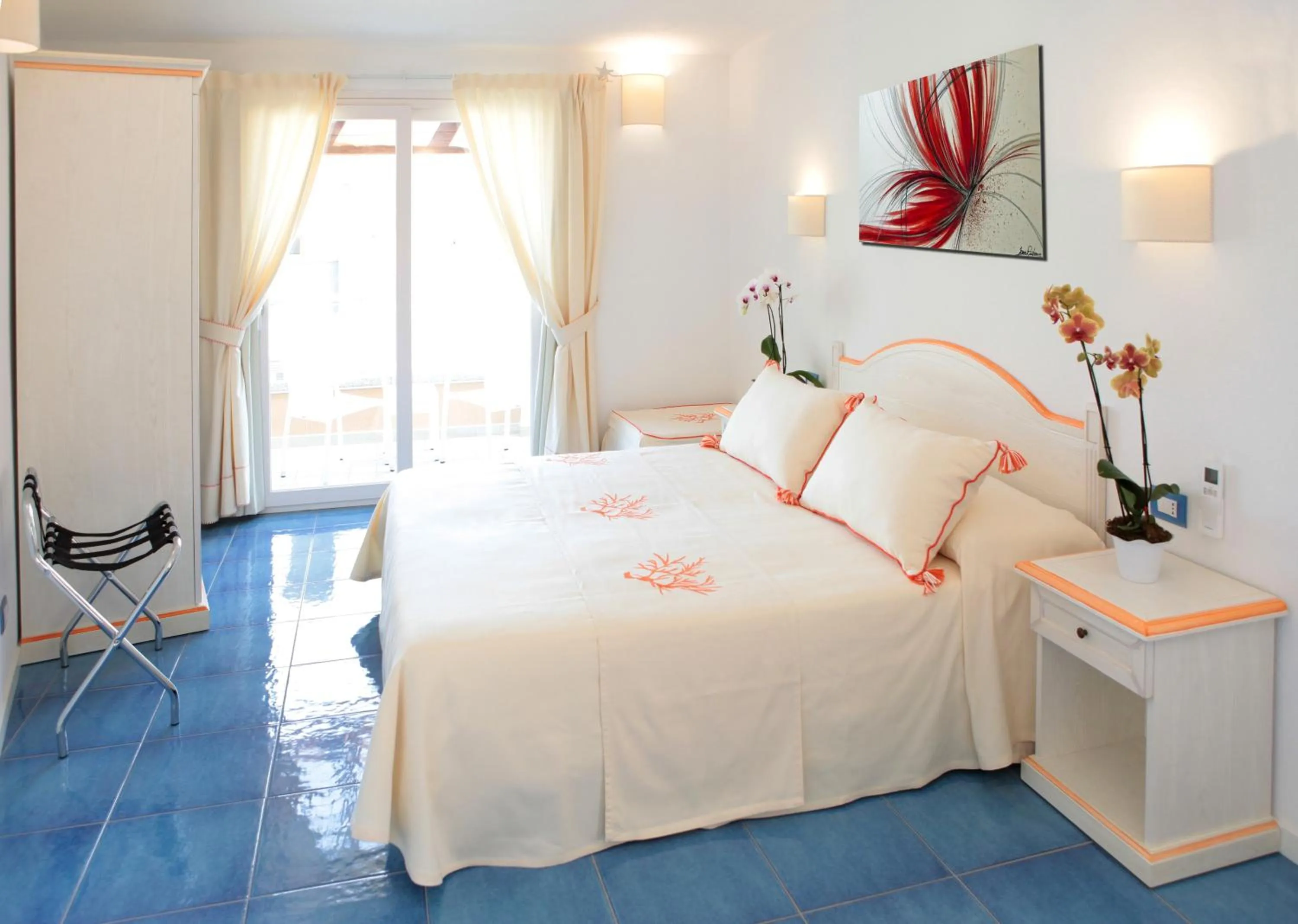 Photo of the whole room, Bed in Janas Hotel