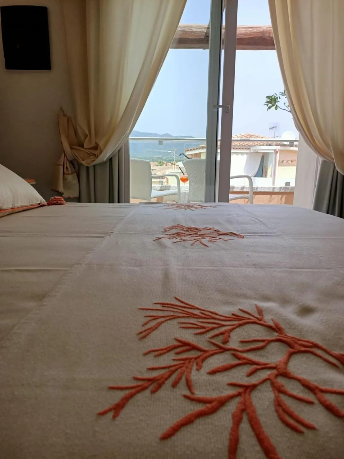 Bedroom, Bed in Janas Hotel