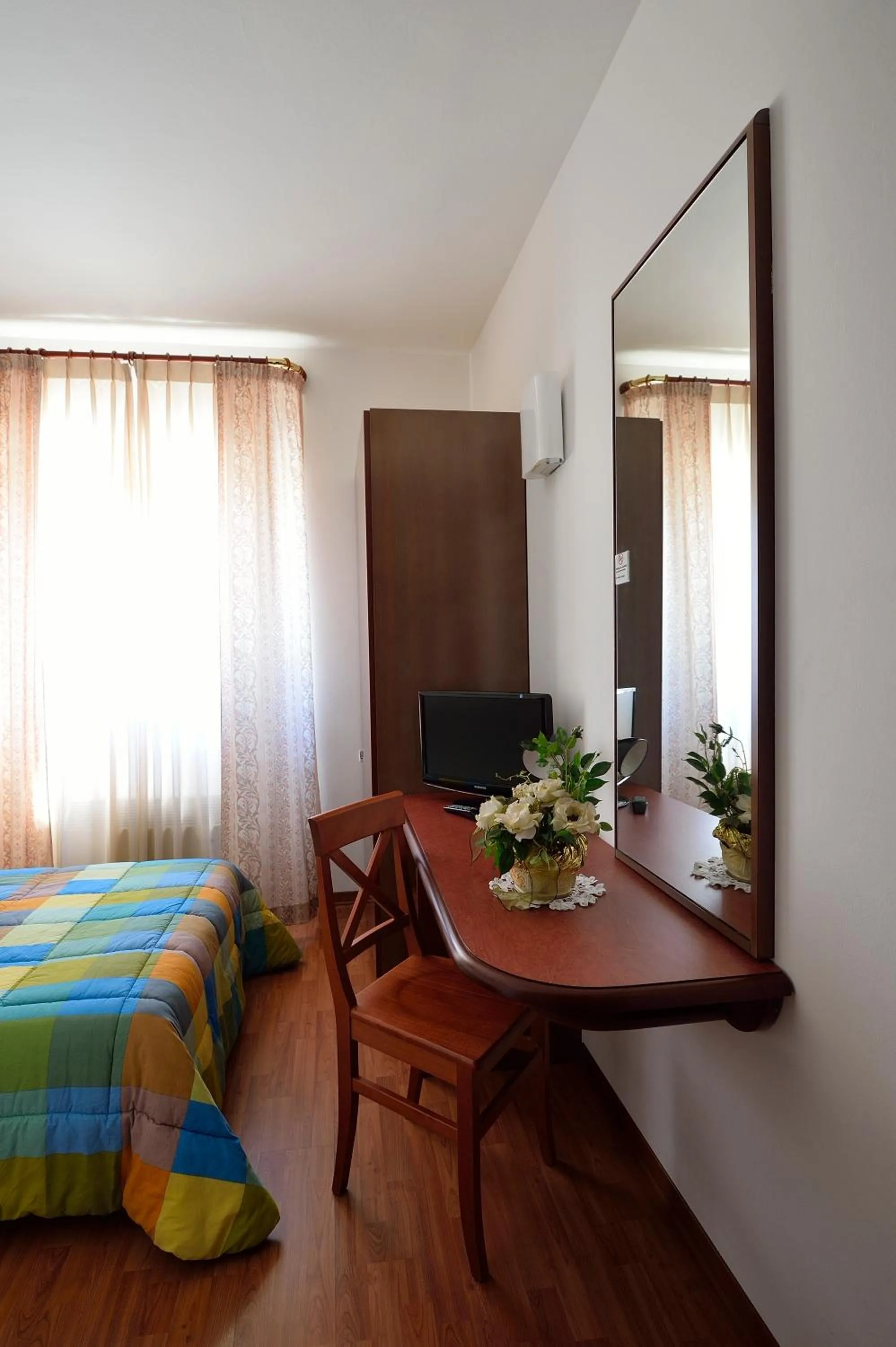 Bedroom, Bed in Hotel Italia