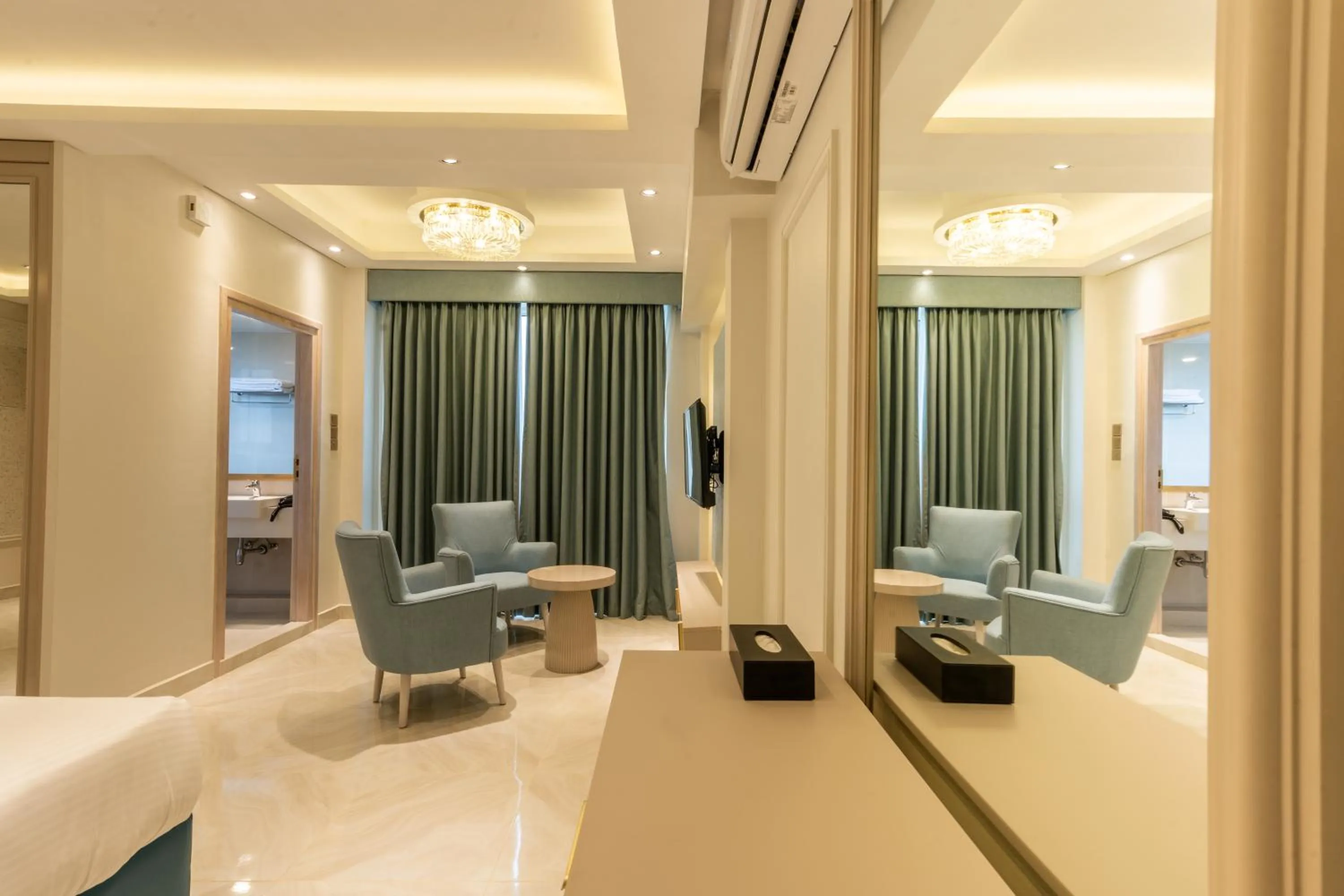 Bed in Marine Bay Colombo