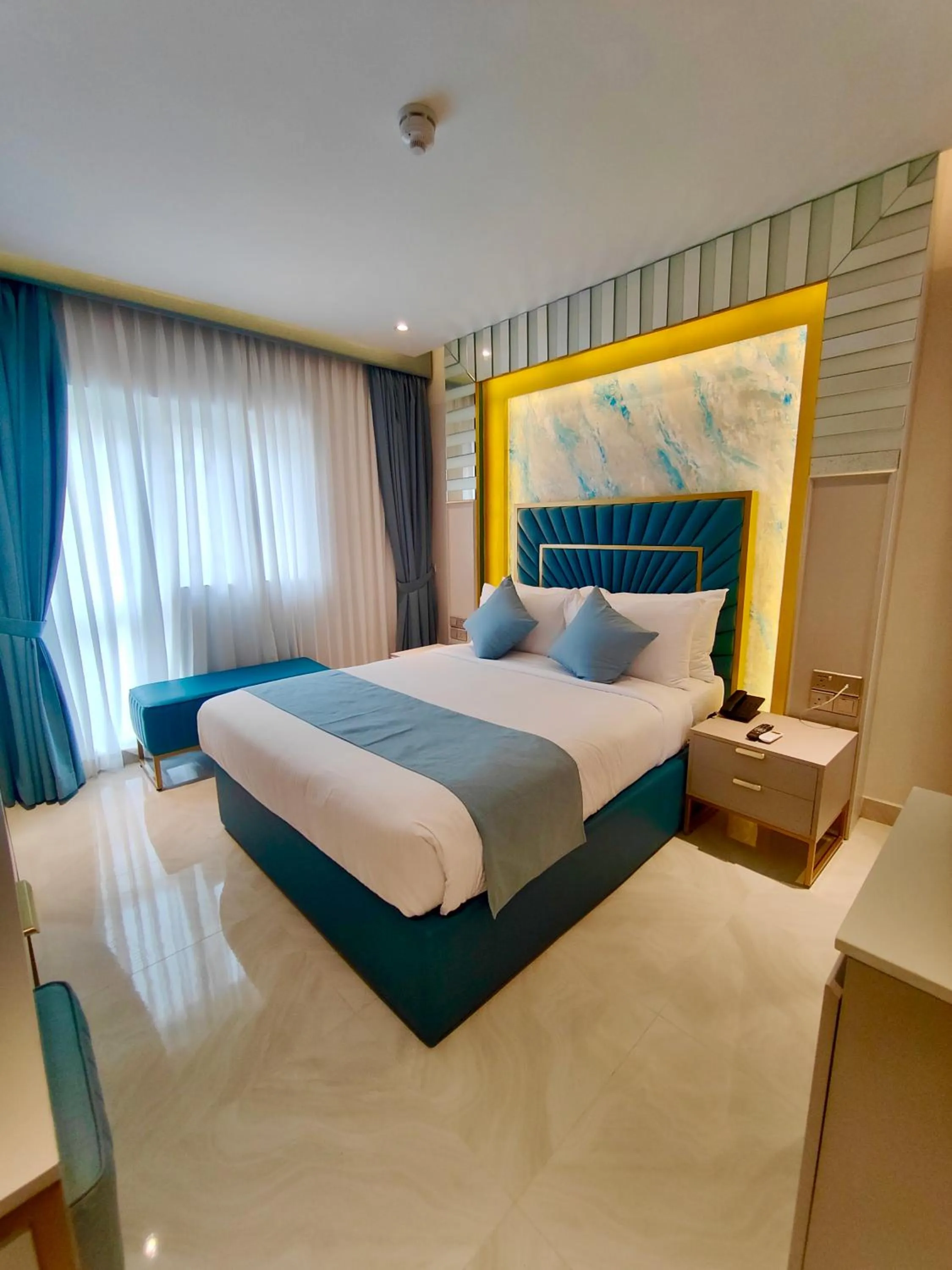 Bed in Marine Bay Colombo