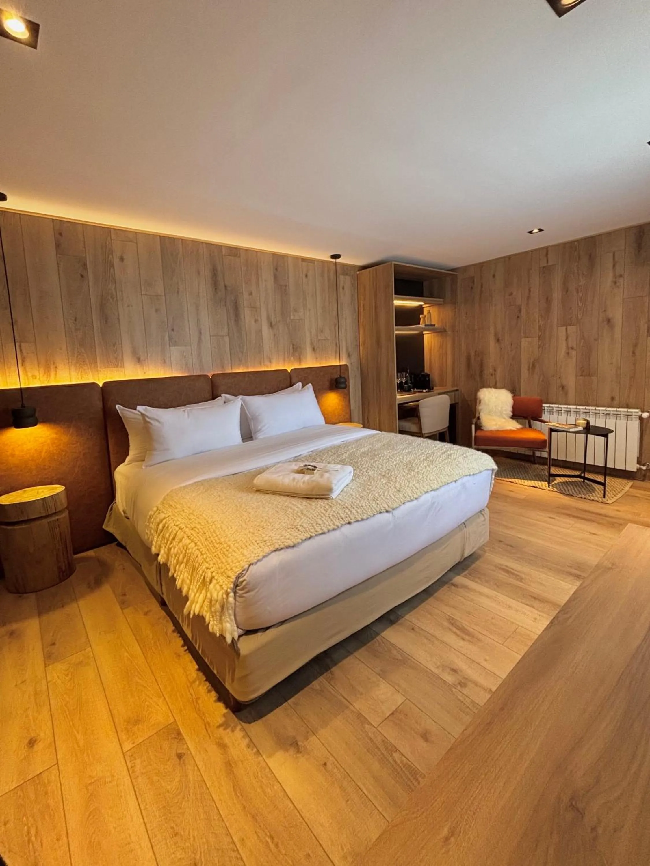 Bed in Montano Boutique Suites