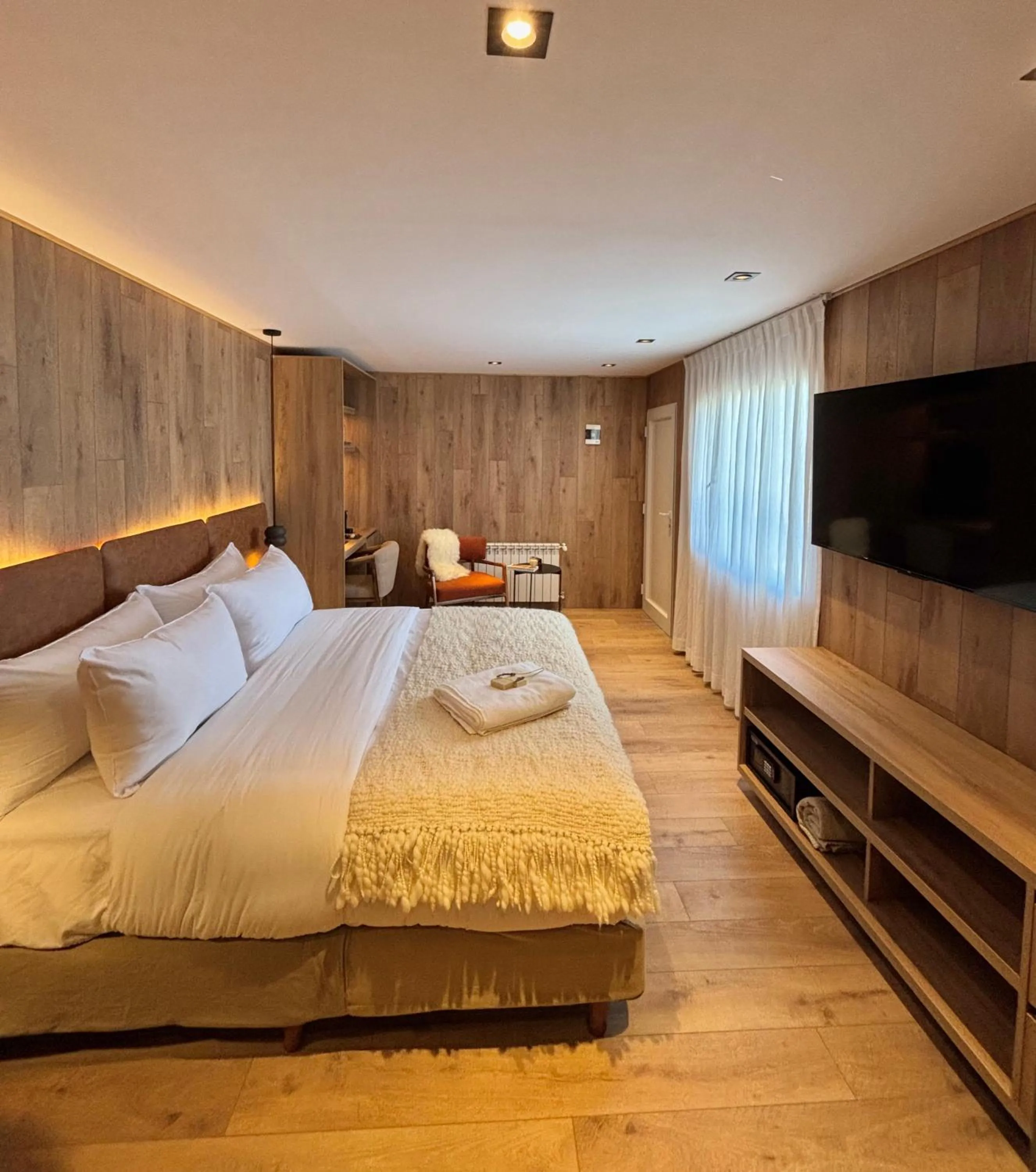 Bed in Montano Boutique Suites