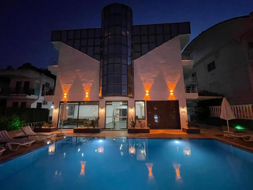 Swimming pool in Best Hotel