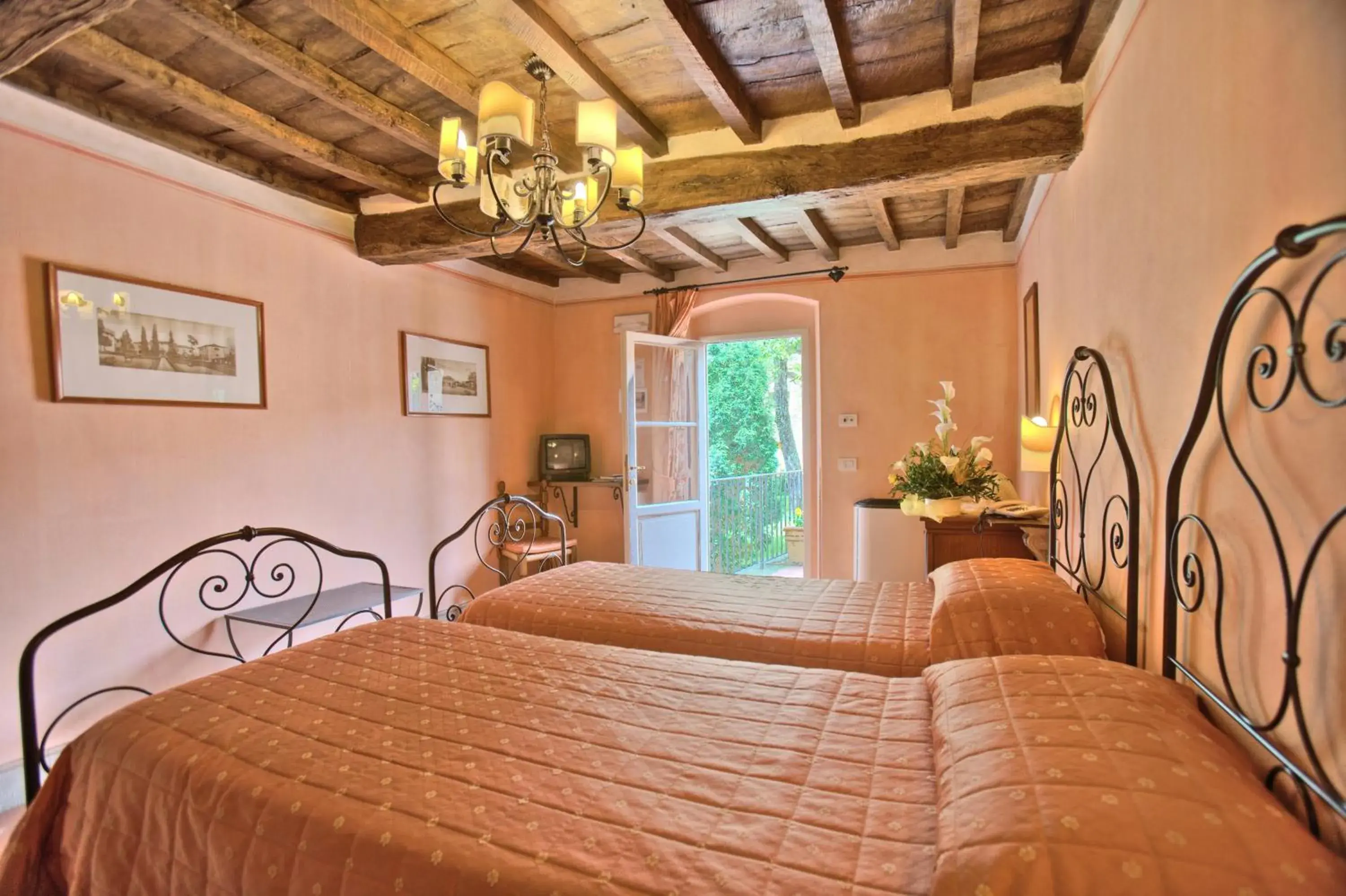 Classic Double Room in Villa Barberino Classic Double Room in Villa Barberino