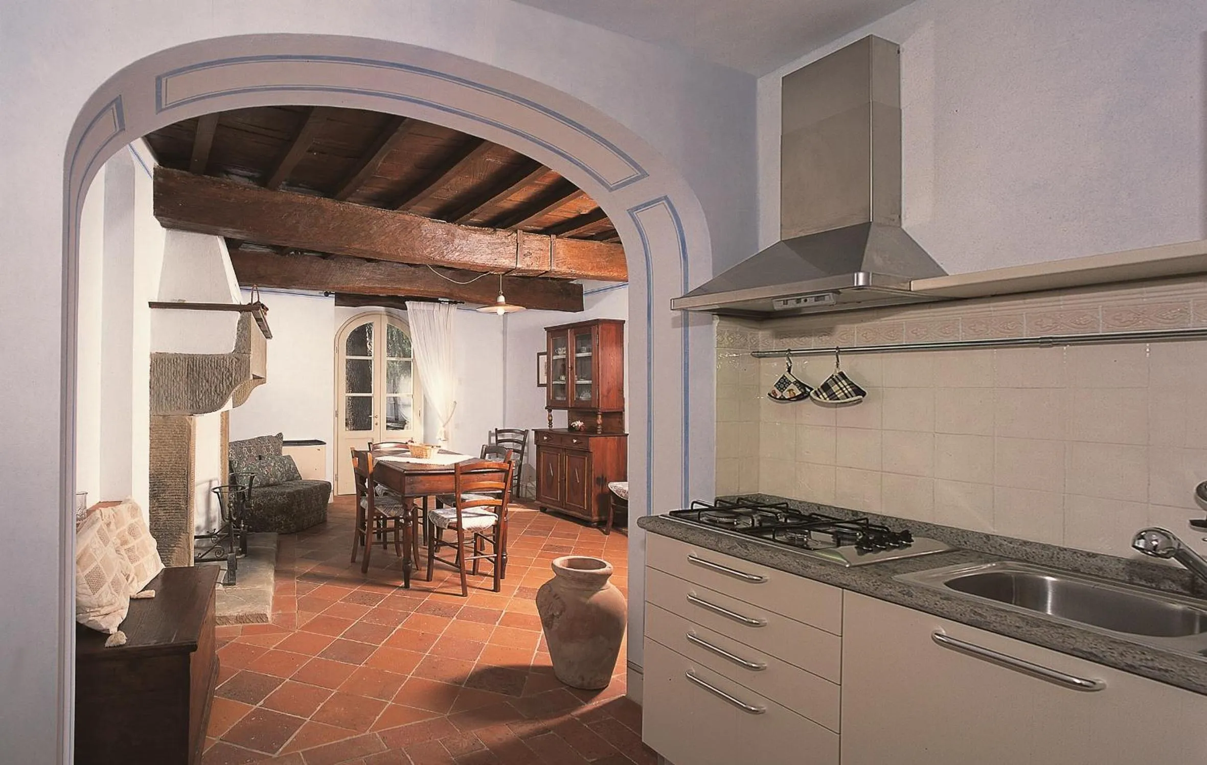 Kitchen or kitchenette in Villa Barberino