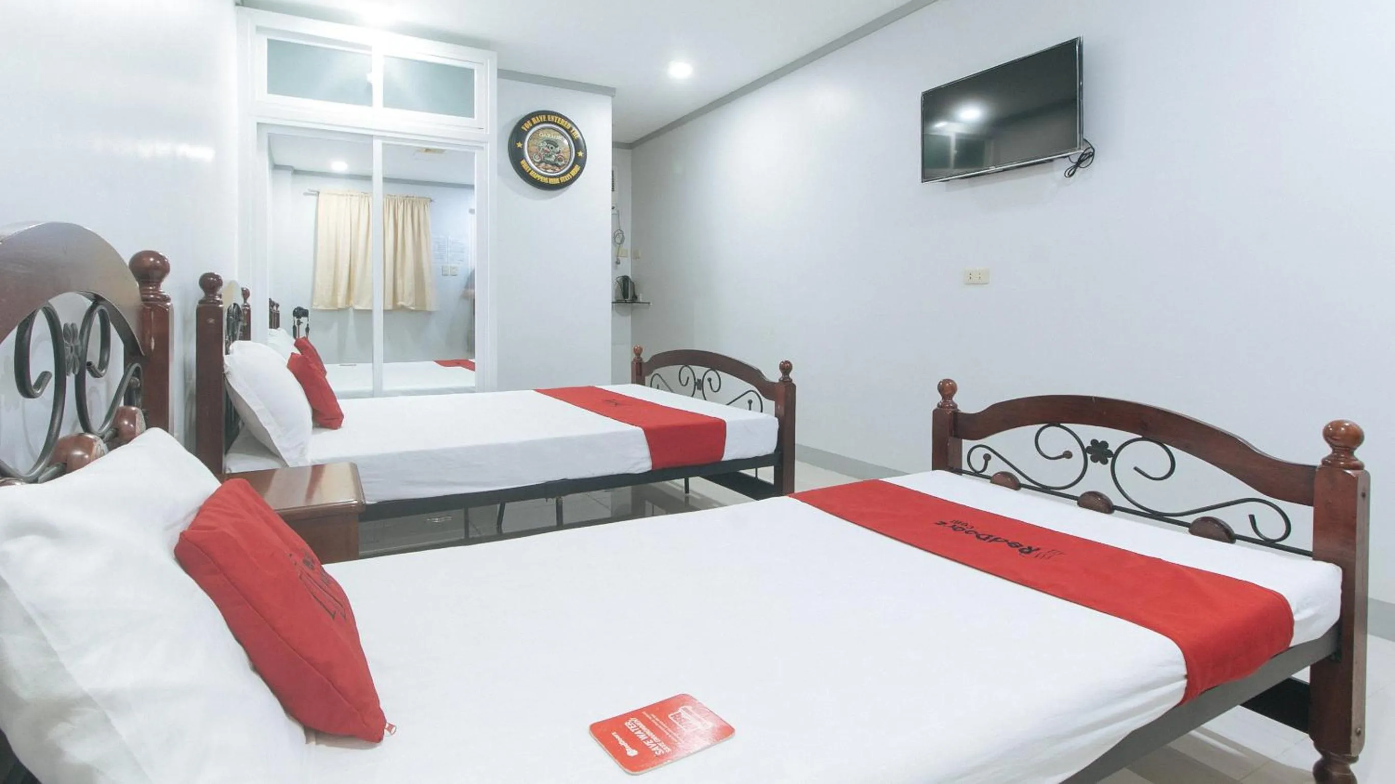 Bed in RedDoorz at Guimod Transient House Ilocos Sur