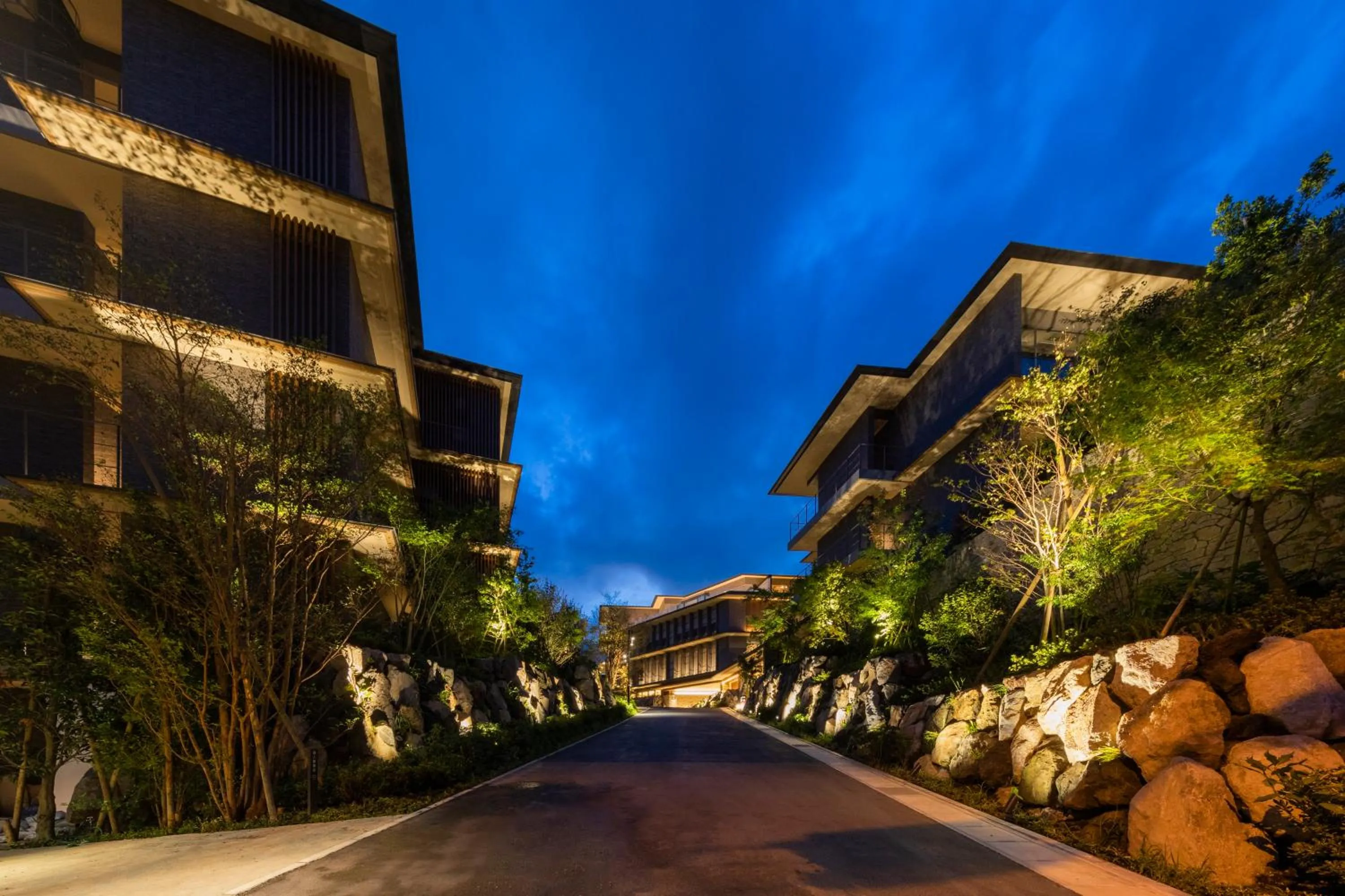 Property building in Hakone Gora KARAKU