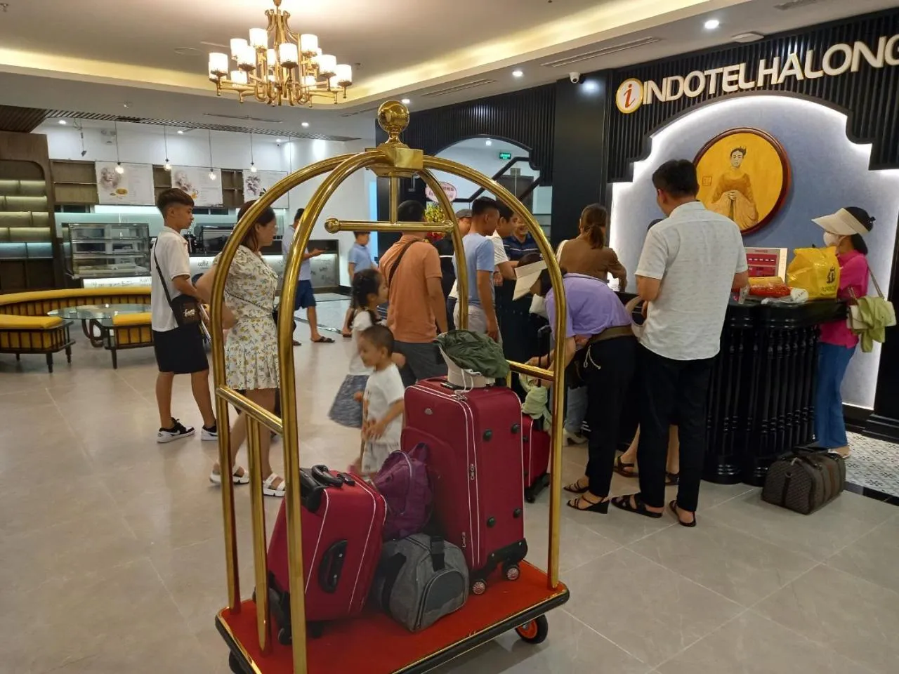 group of guests in INDOTEL HALONG HOTEL