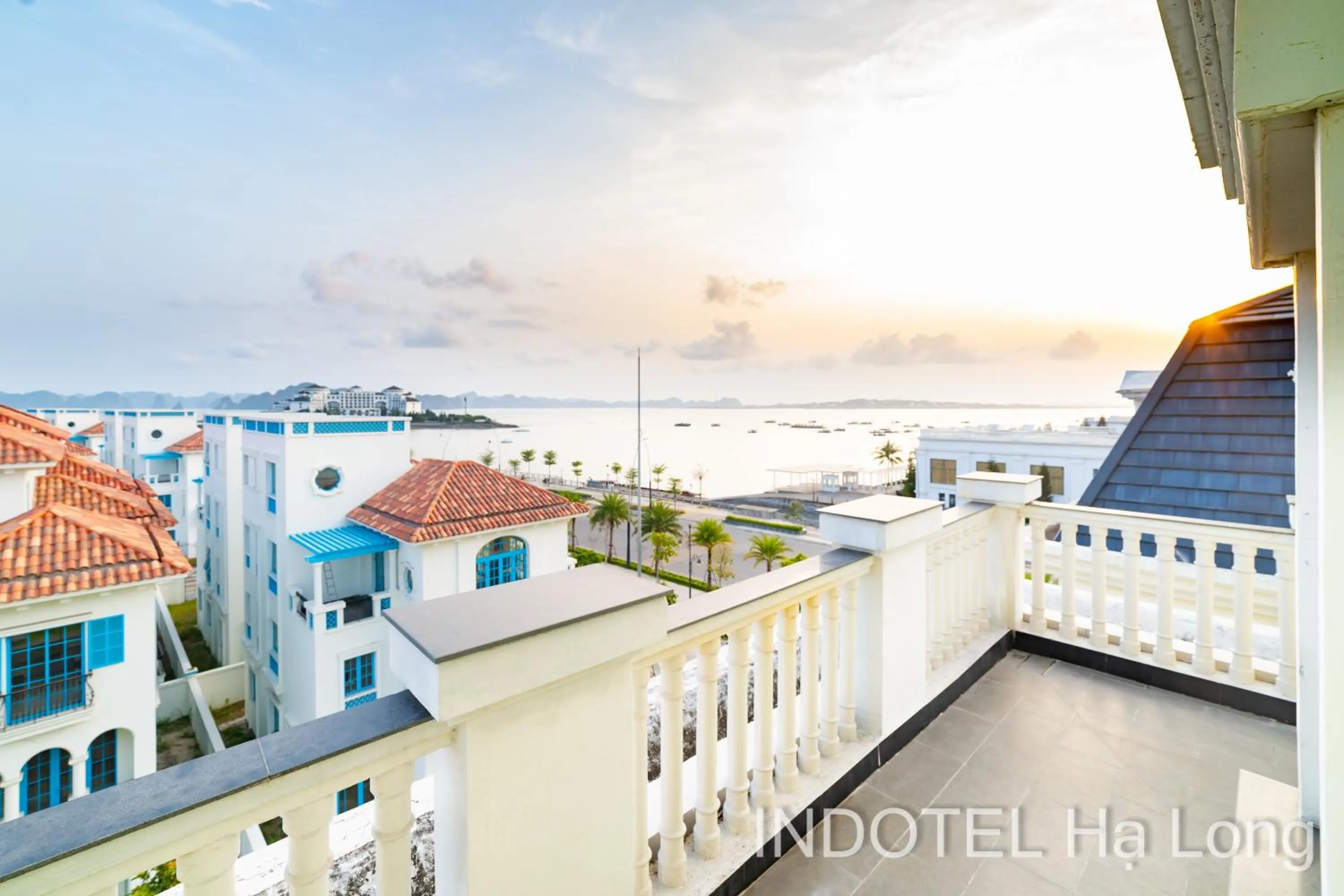 Day in INDOTEL HALONG HOTEL