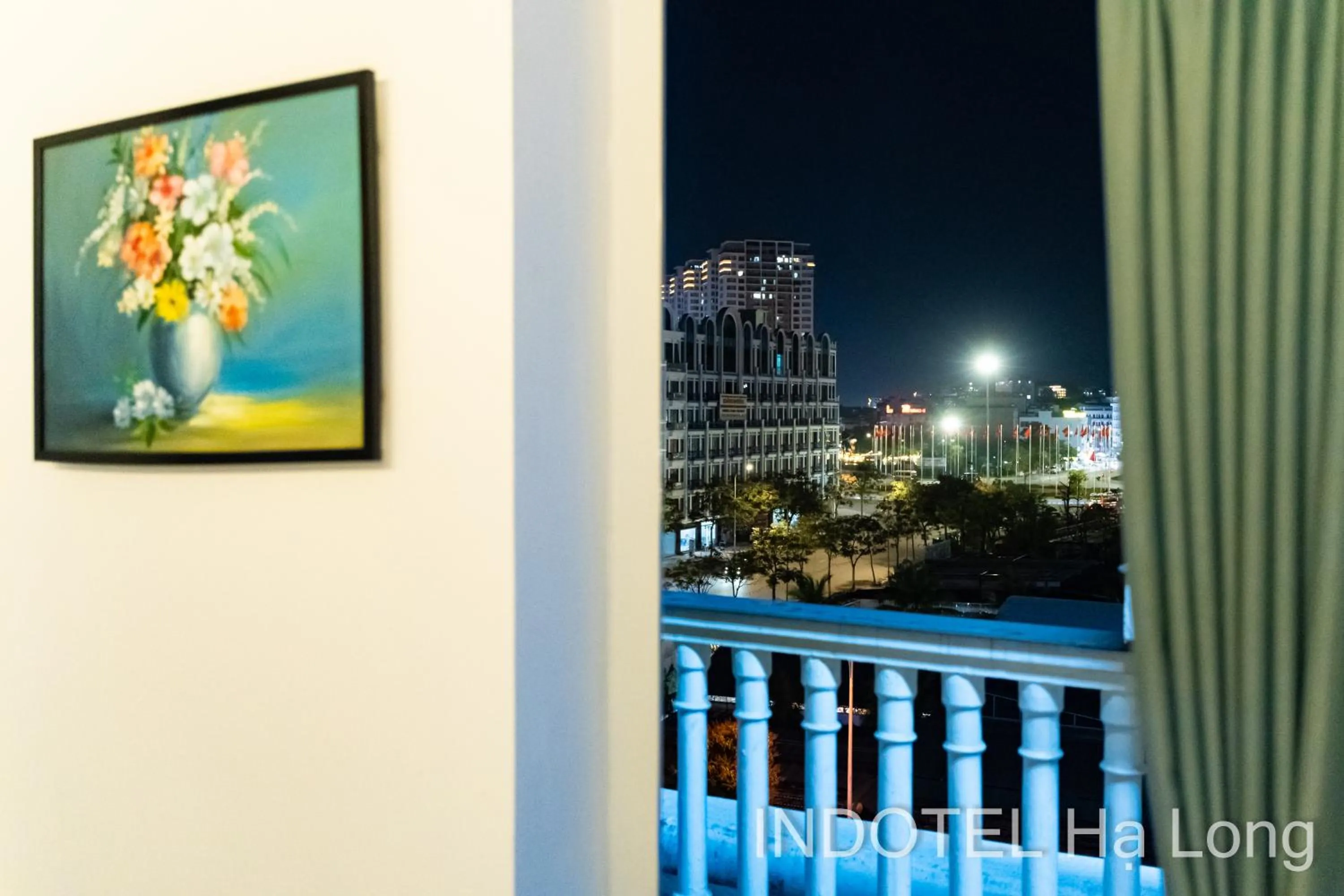 Night in INDOTEL HALONG HOTEL