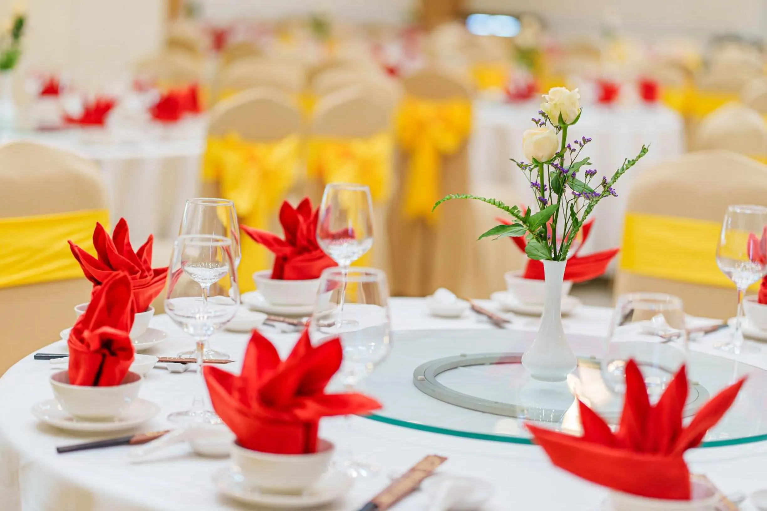 Restaurant/places to eat in T78 Hotel Managed by Nha khach T78