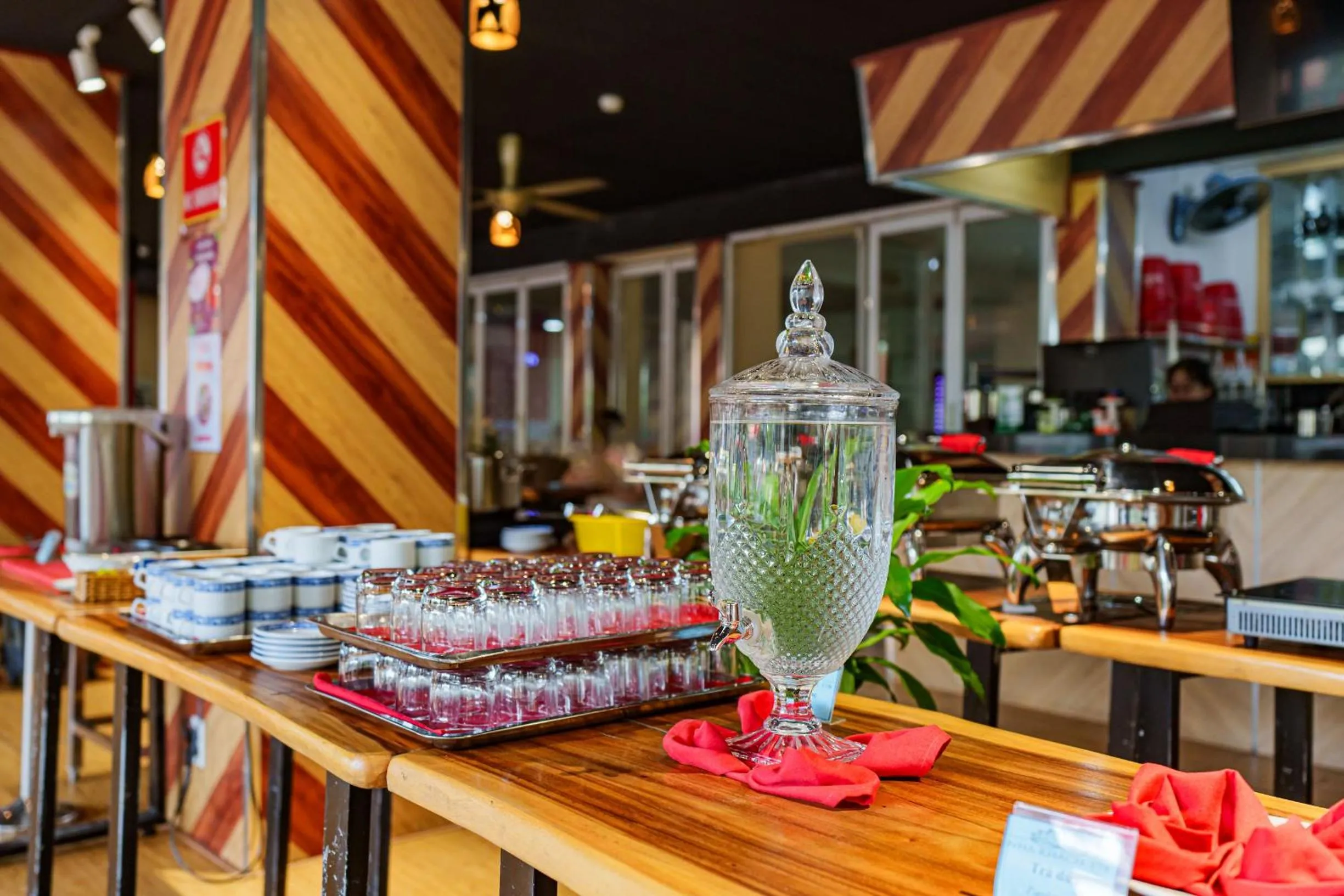 Restaurant/places to eat in T78 Hotel Managed by Nha khach T78