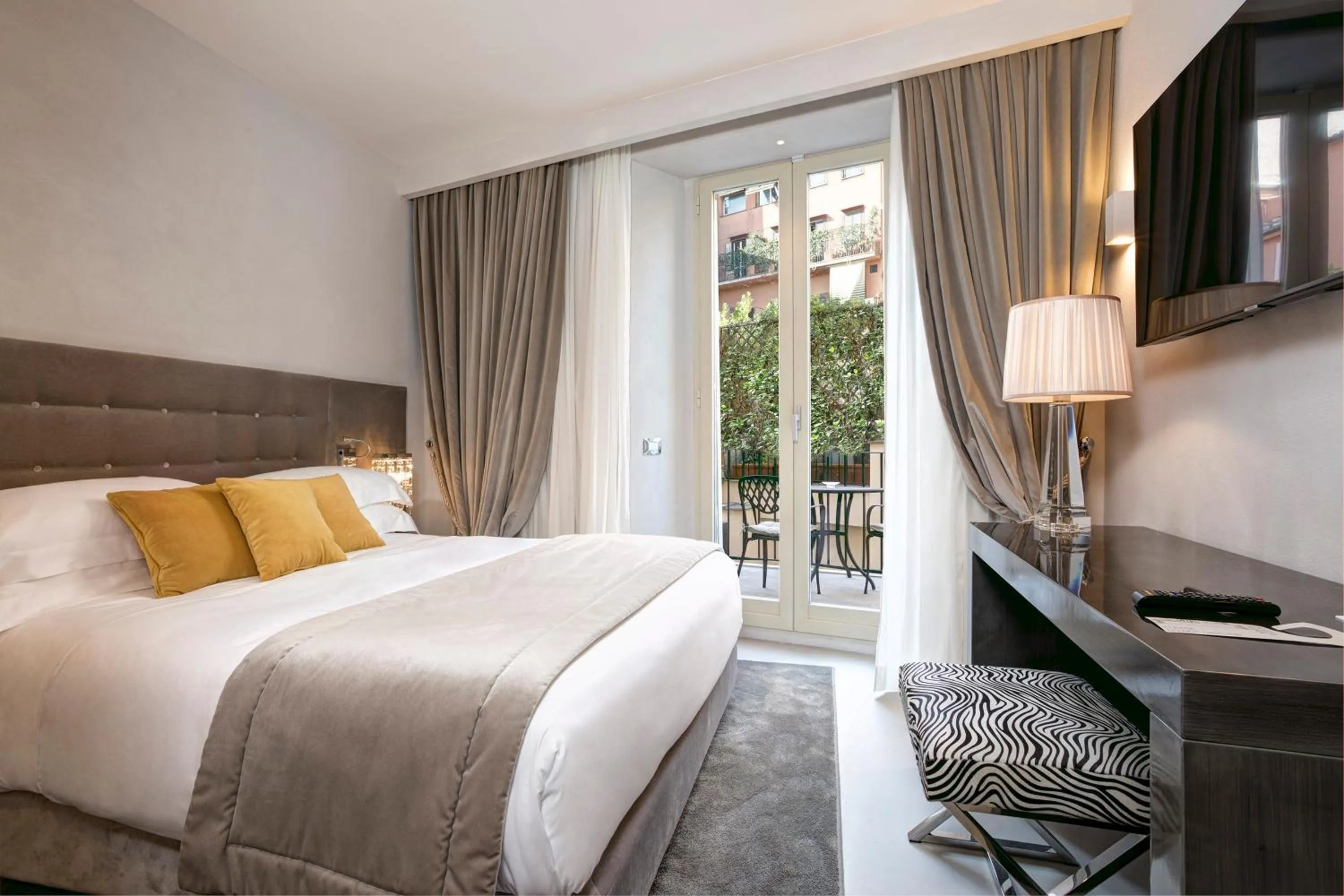 Balcony/Terrace, Bed in Palazzo Nainer