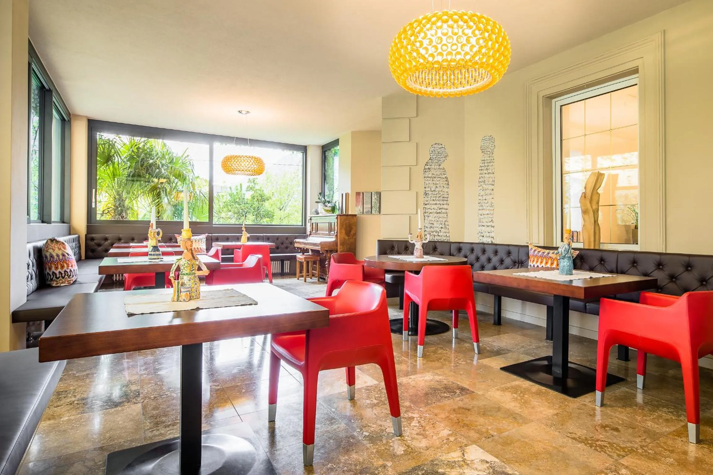 Restaurant/places to eat in Villa Sasso