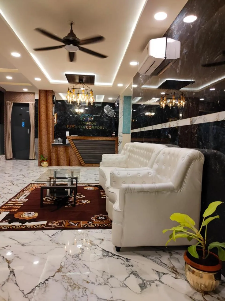 Lobby or reception in Eshanya Comforts