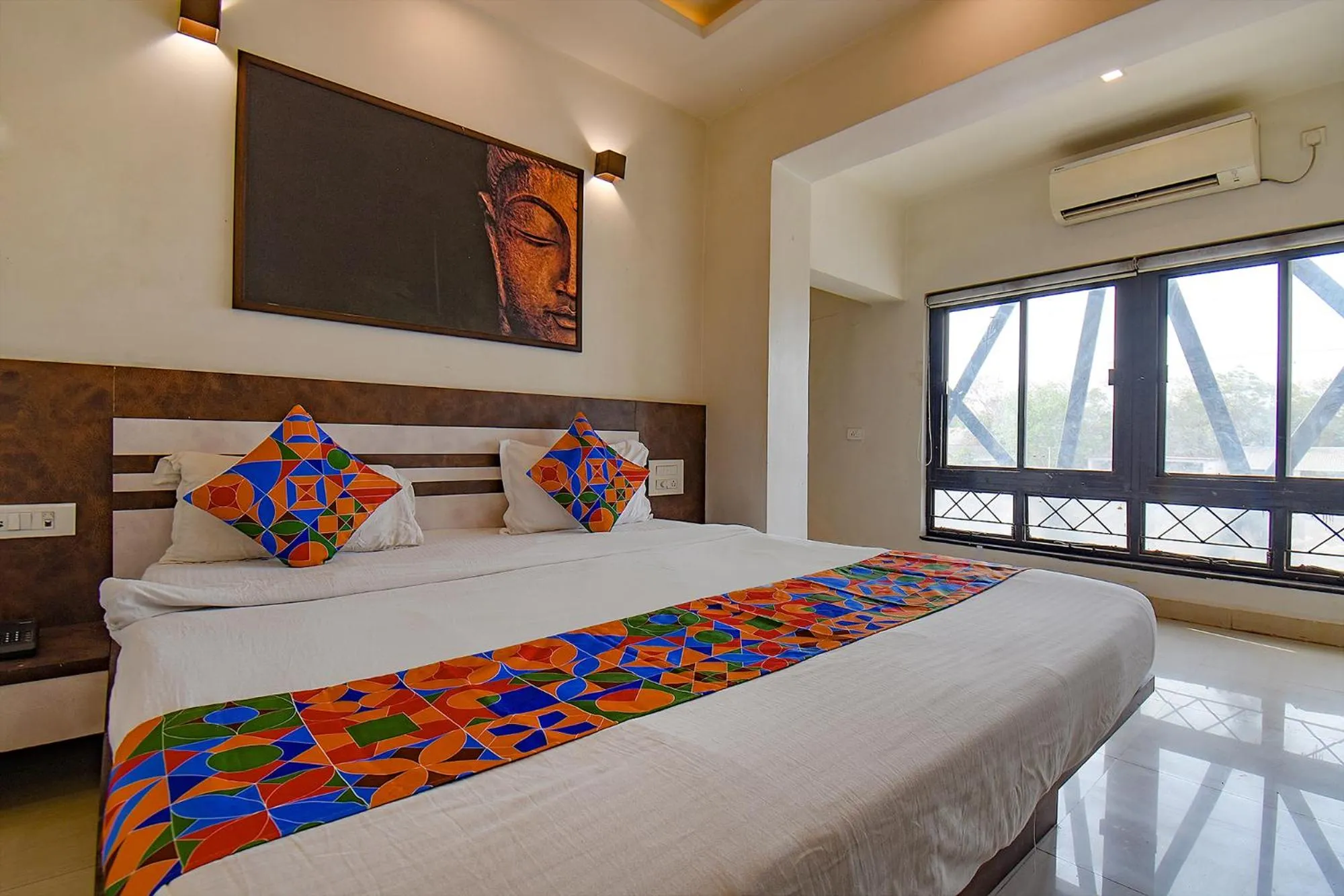 Bed in FabHotel Royce Studio Apartments - Nr Pune International Airport
