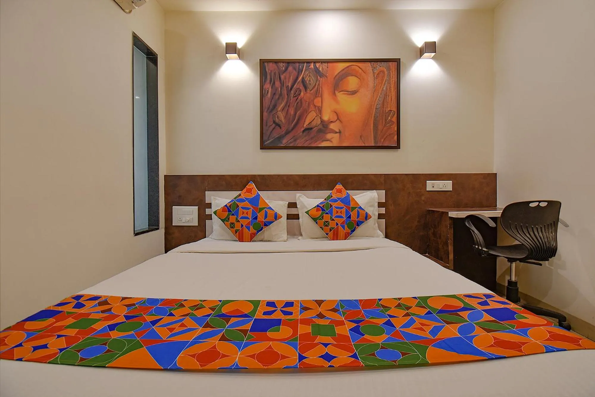 Bed in FabHotel Royce Studio Apartments - Nr Pune International Airport