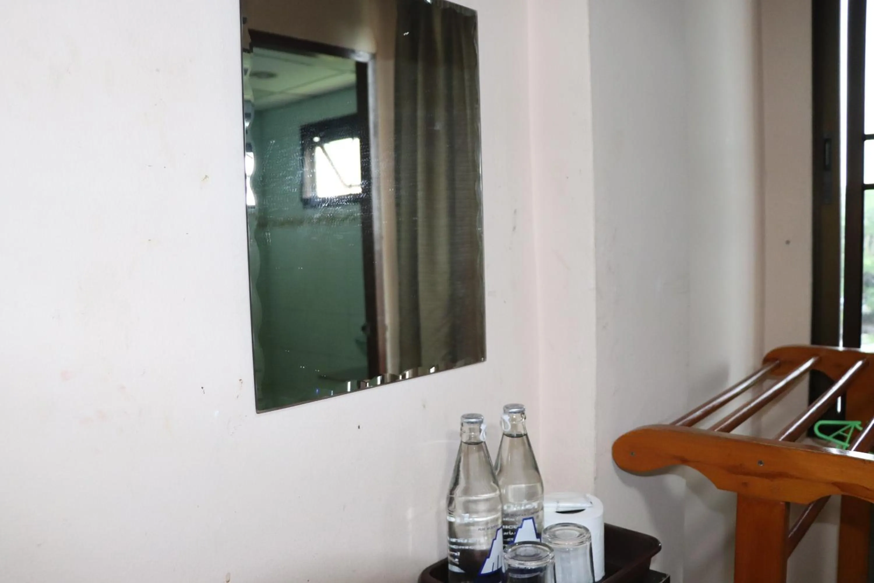 Bedroom in OYO 75408 Tipsiri Place