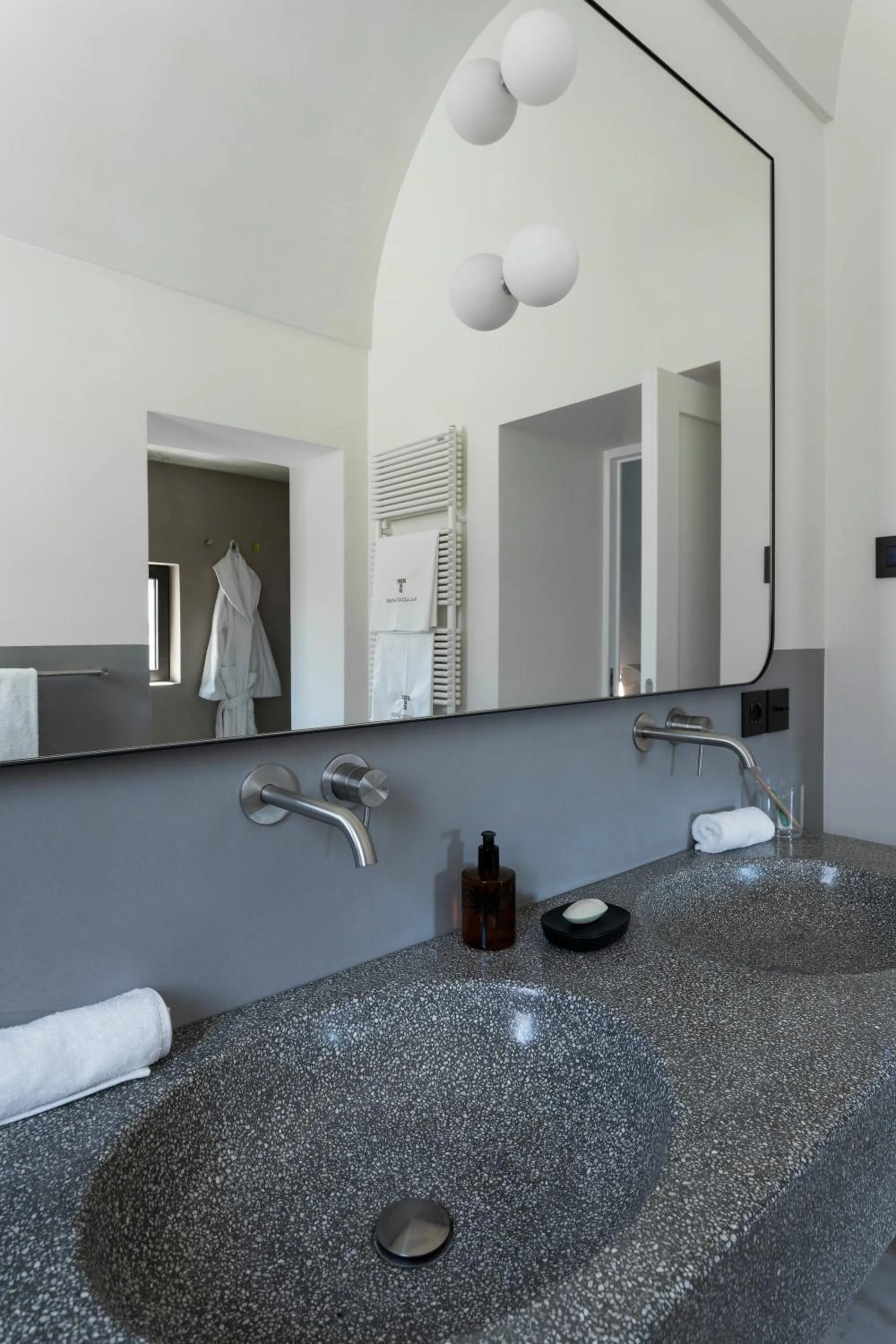 Shower in Palazzo Tafuri Boutique Hotel