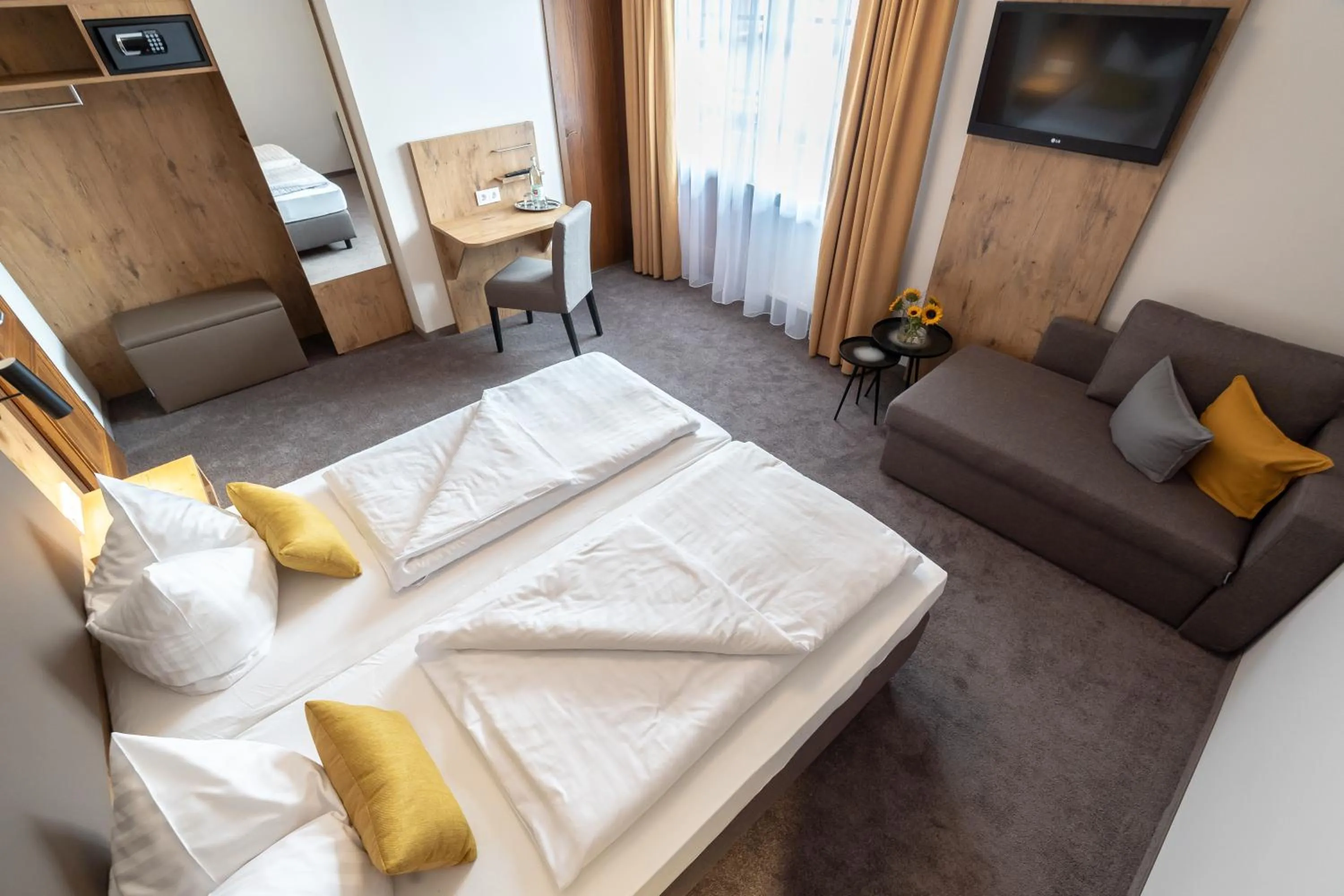 Photo of the whole room, Bed in Hotel & Restaurant Ritter Jörg